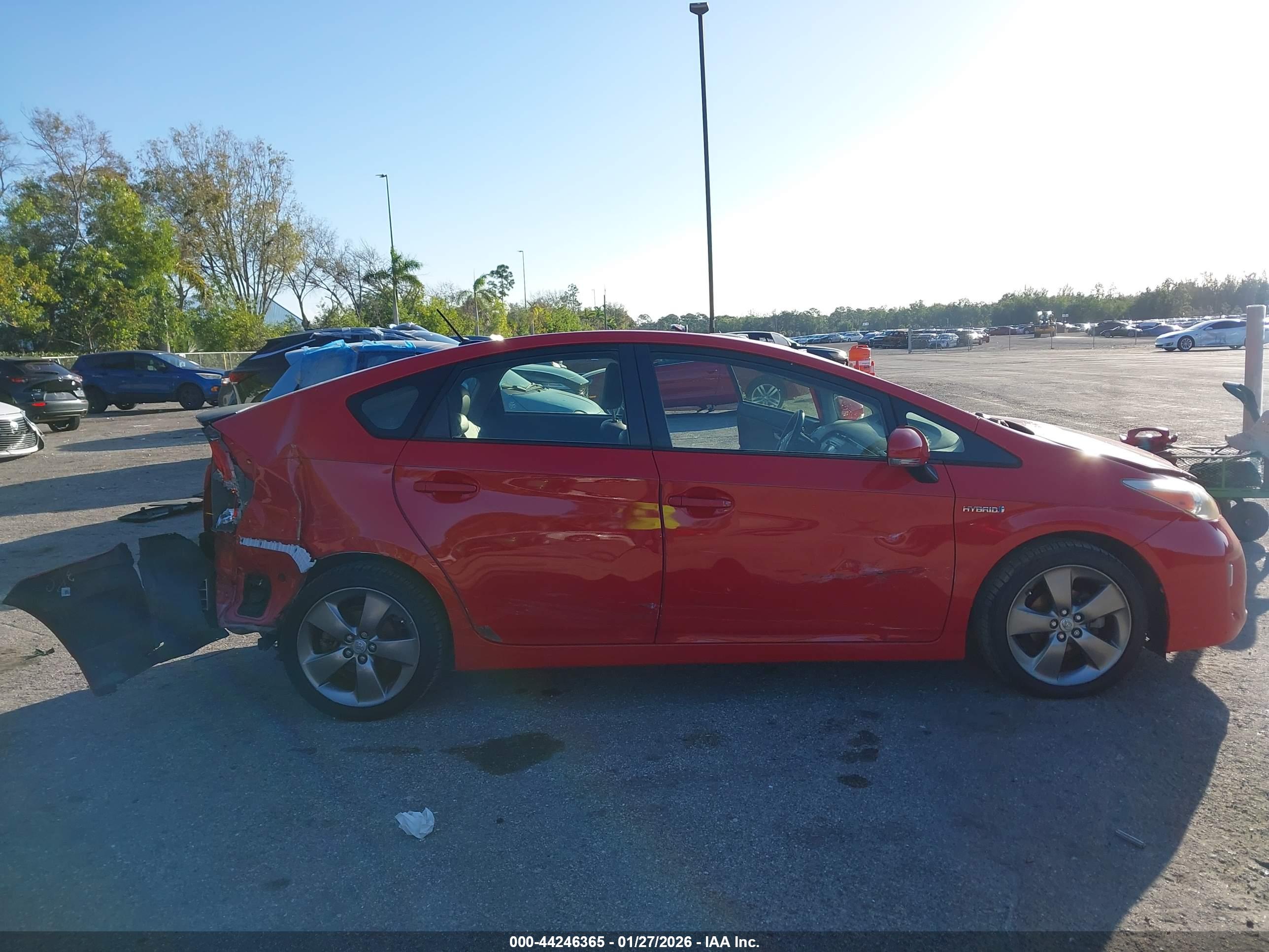 TOYOTA PRIUS image 6