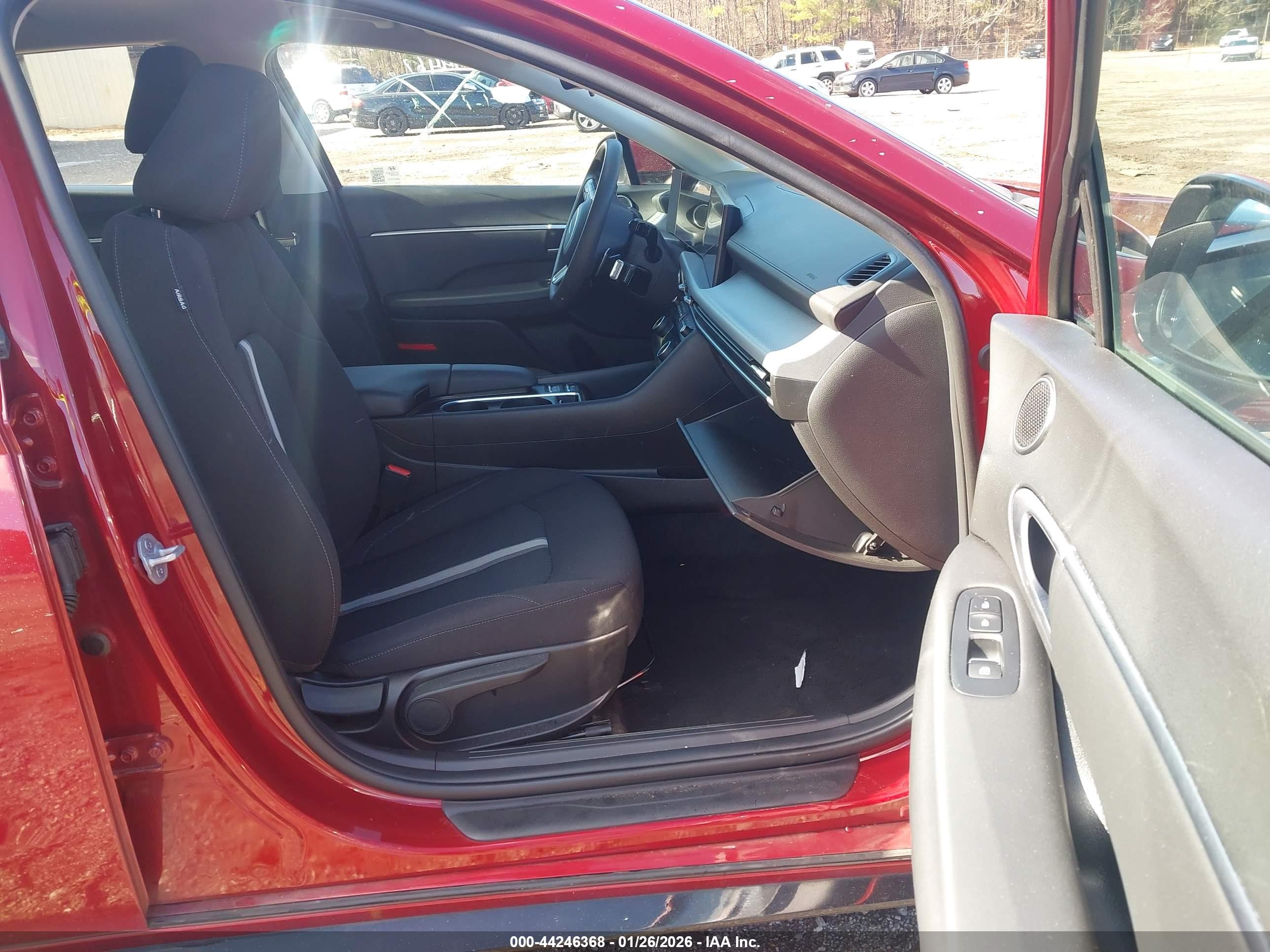 HYUNDAI SONATA image 5