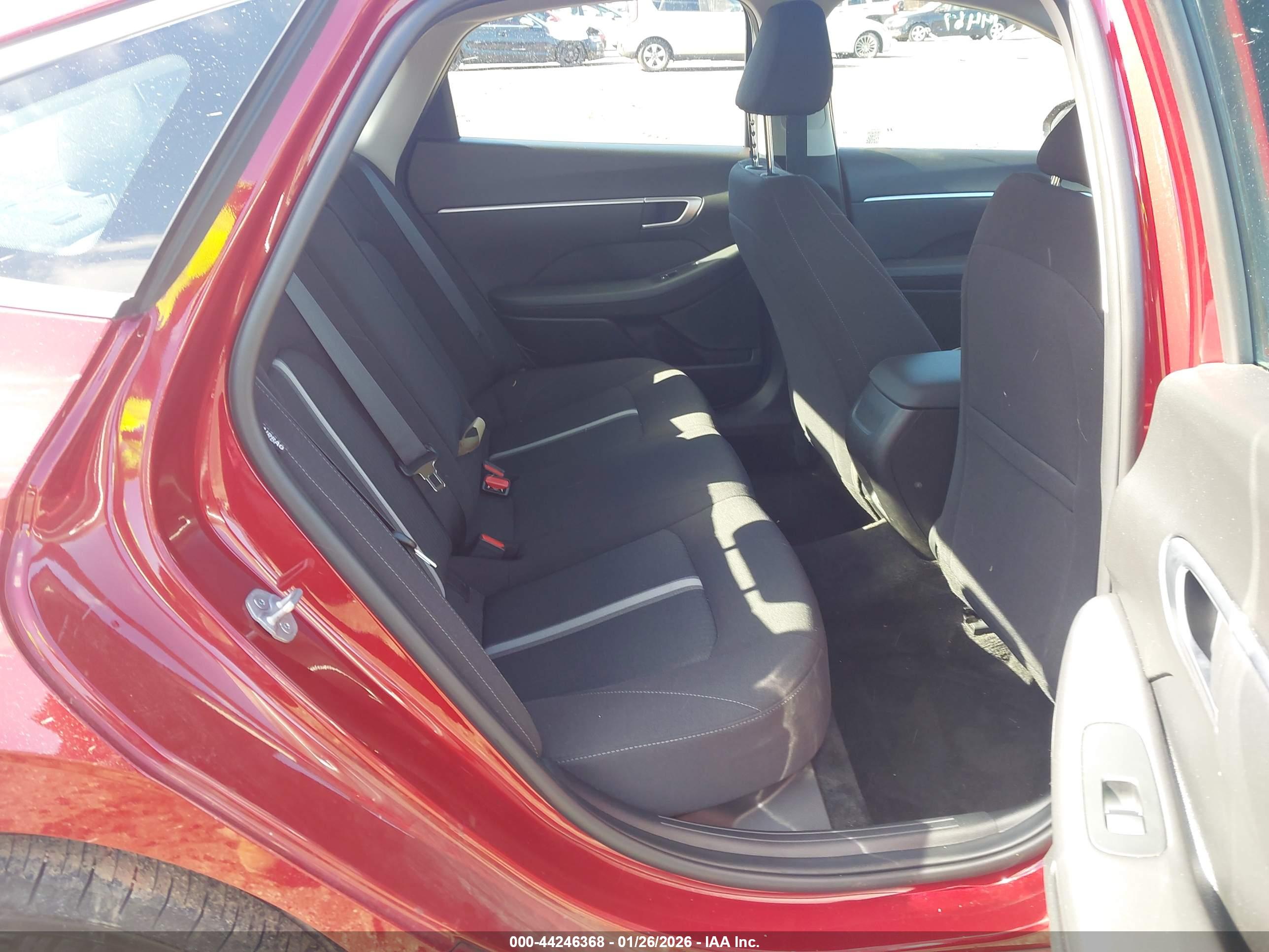 HYUNDAI SONATA image 8