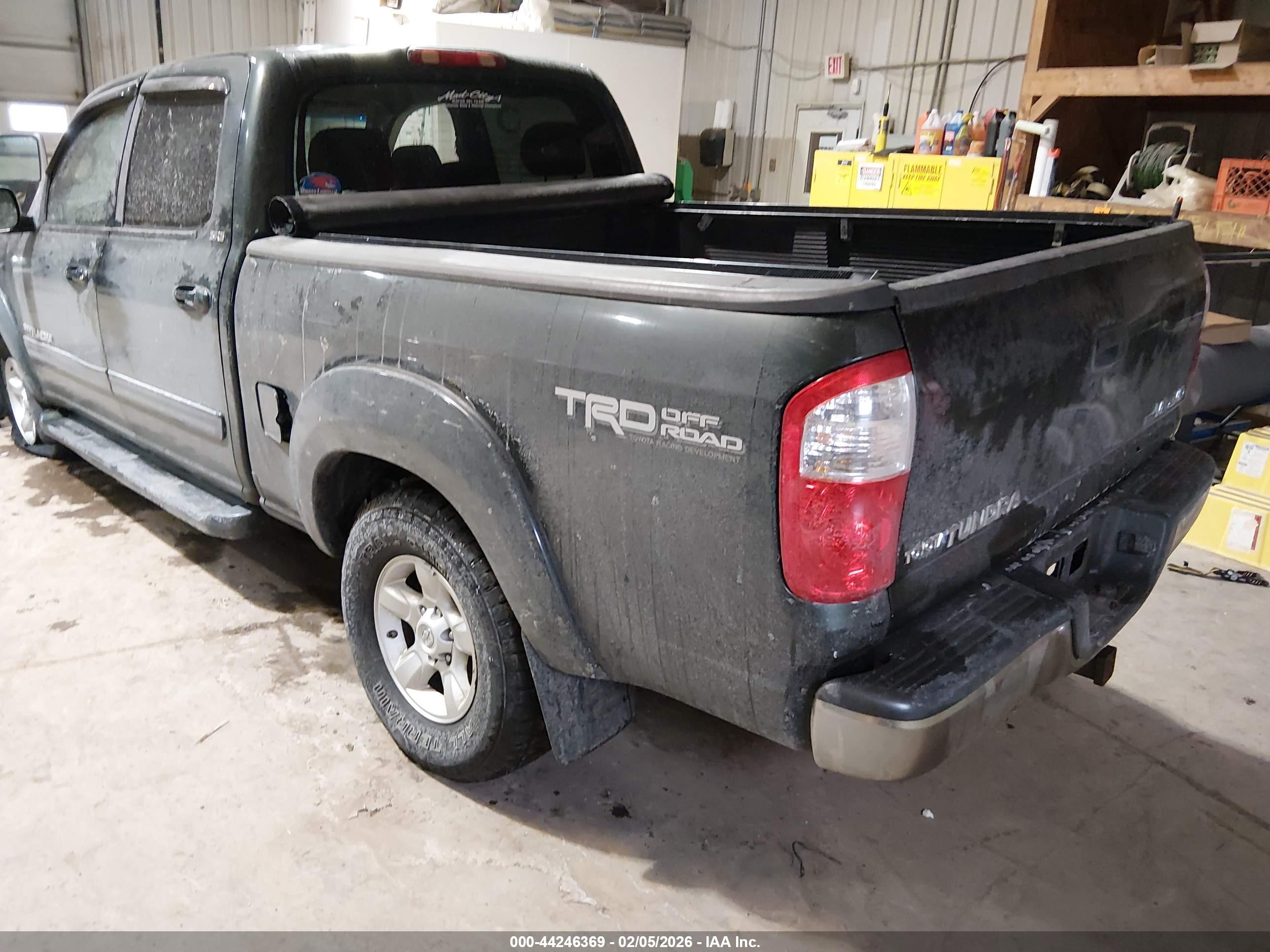 TOYOTA TUNDRA image 3