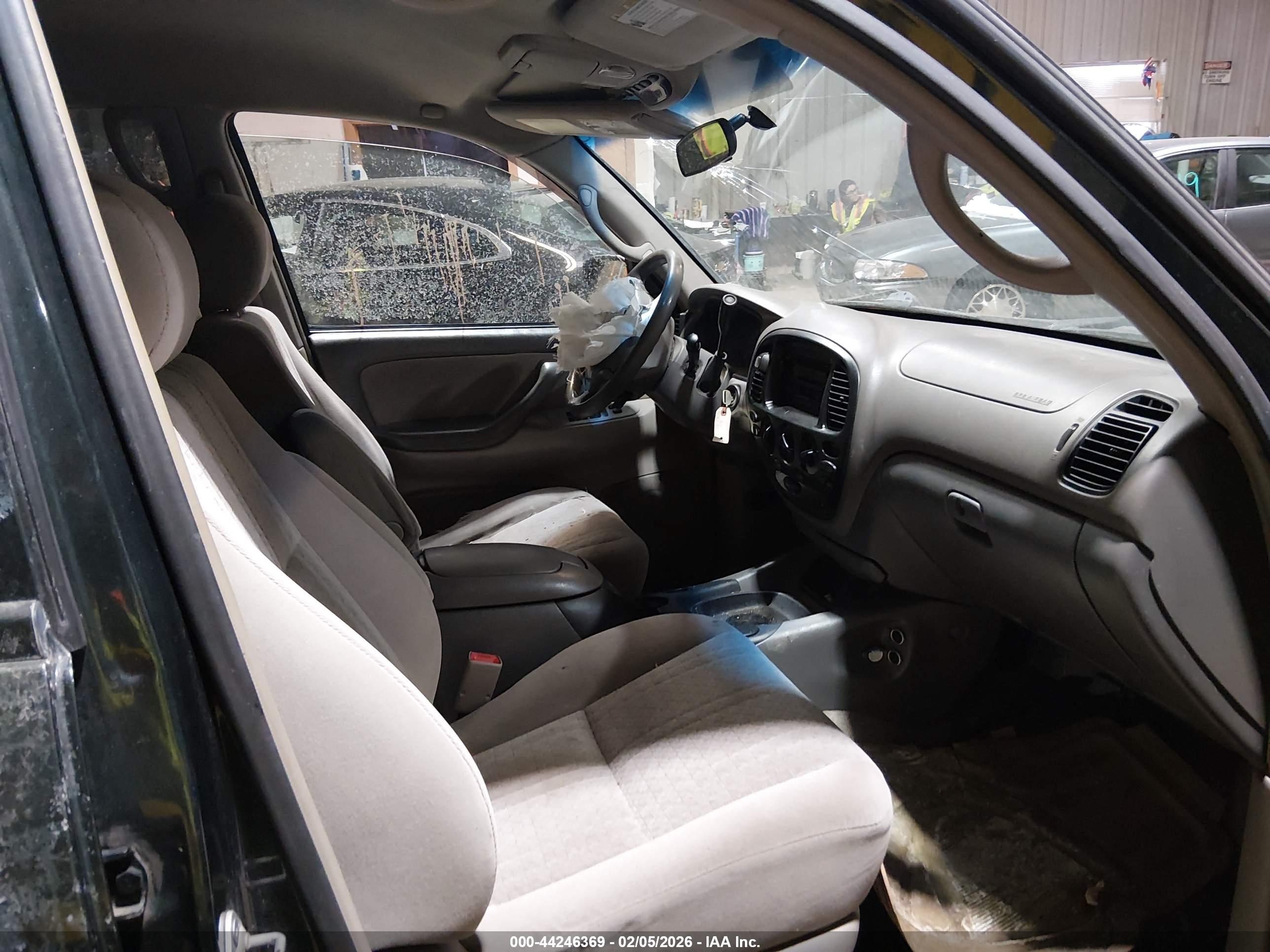 TOYOTA TUNDRA image 5