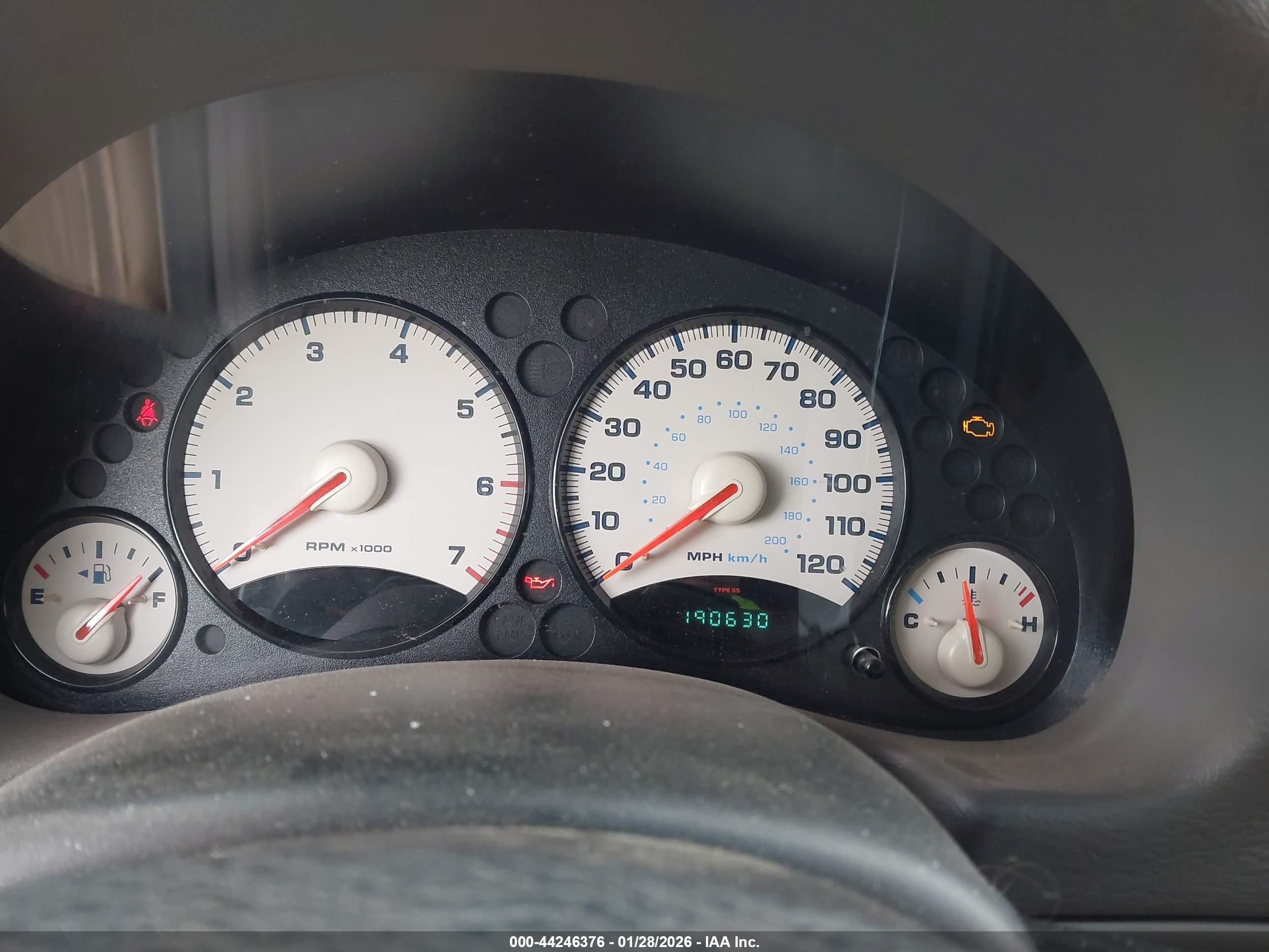 JEEP LIBERTY image 7