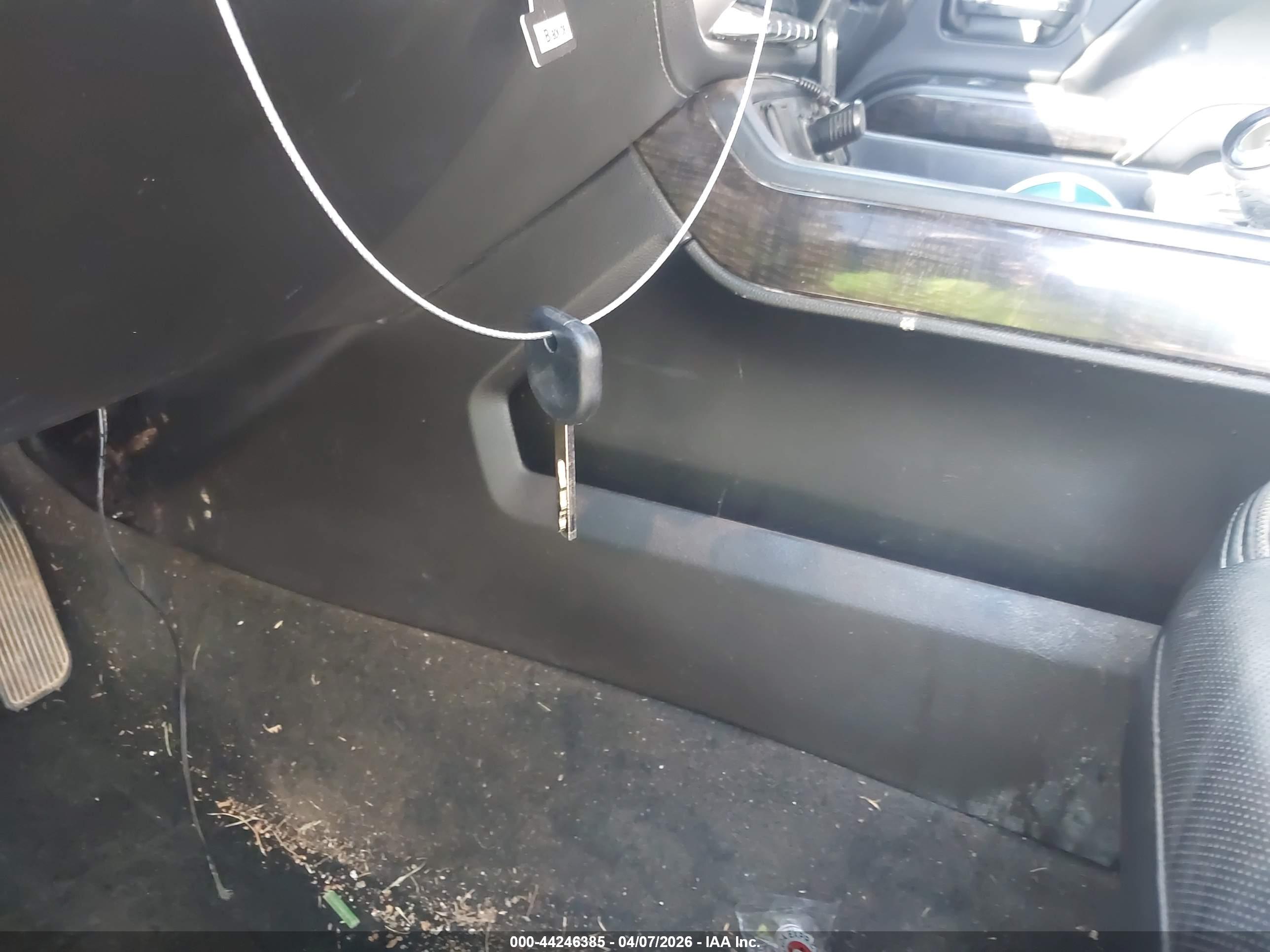 GMC SIERRA image 11