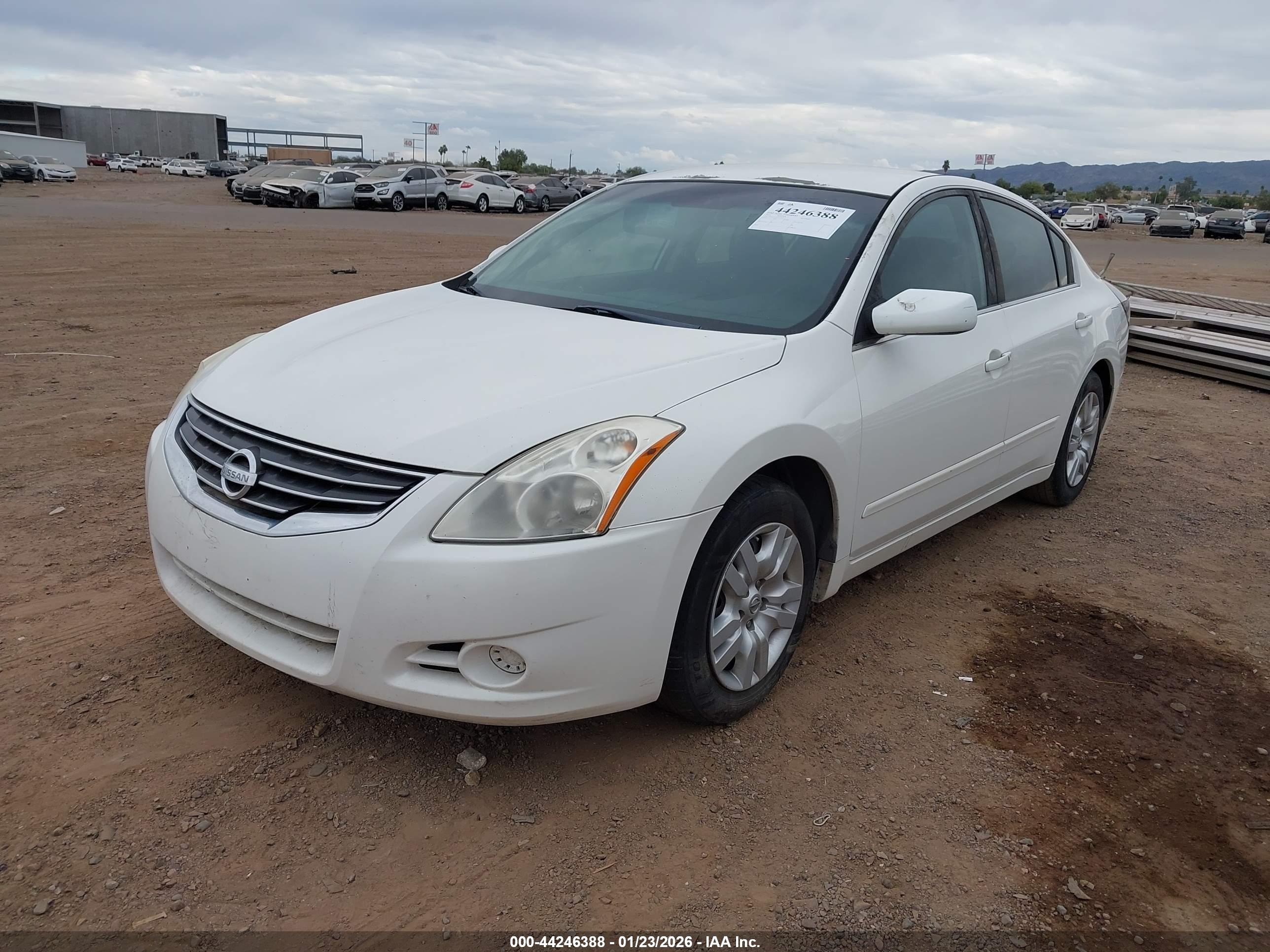 NISSAN ALTIMA image 2