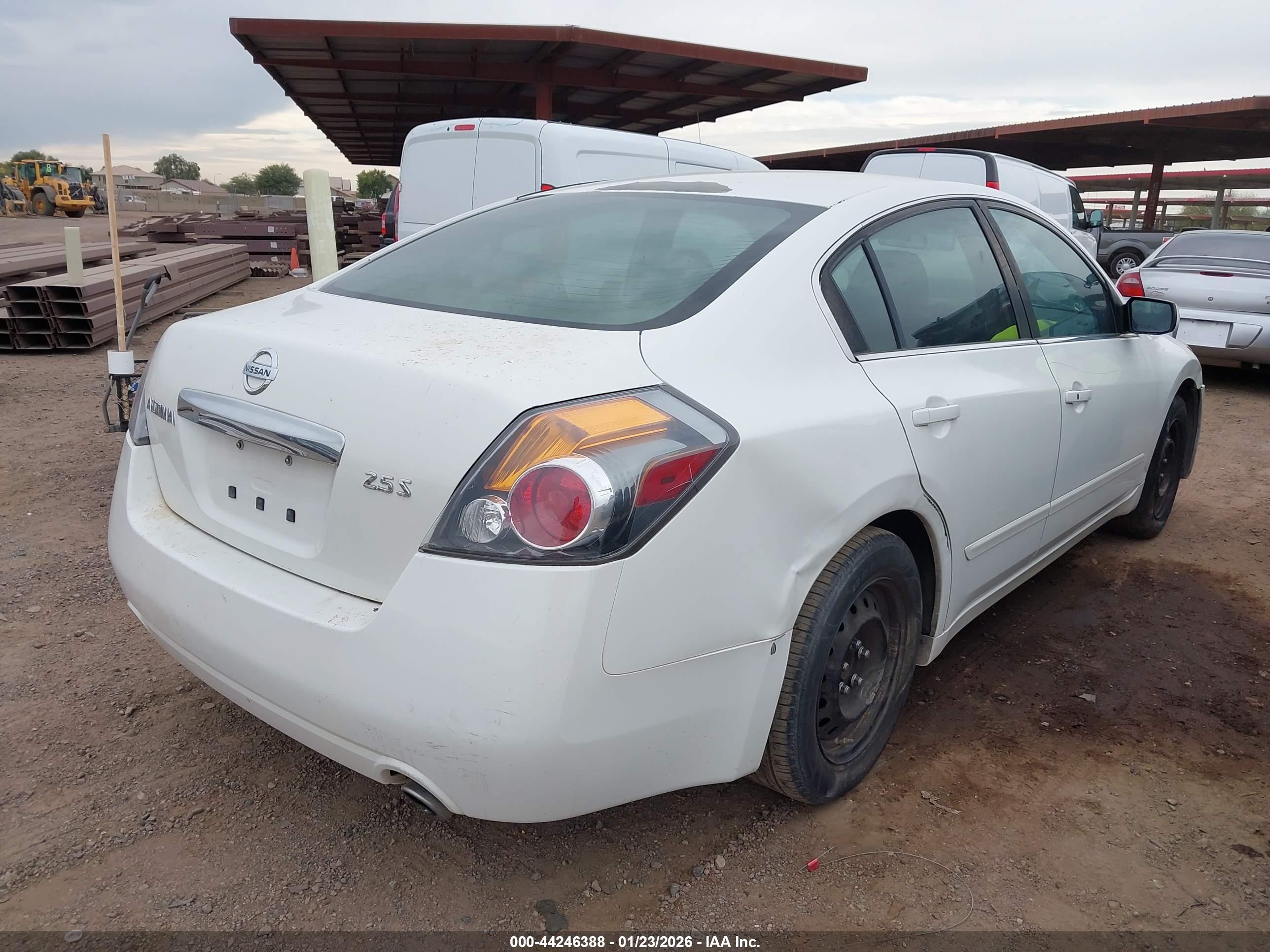 NISSAN ALTIMA image 4