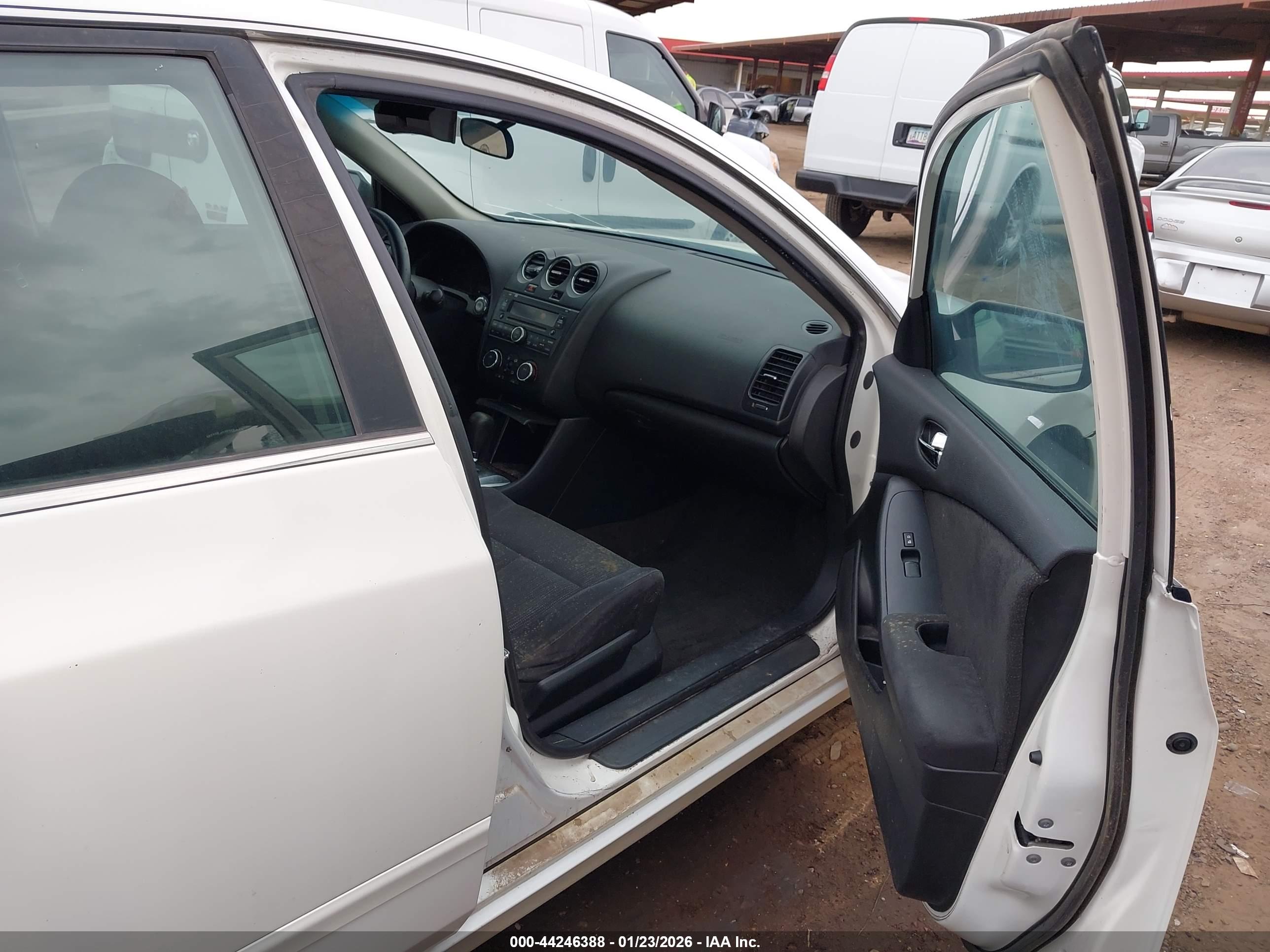 NISSAN ALTIMA image 5