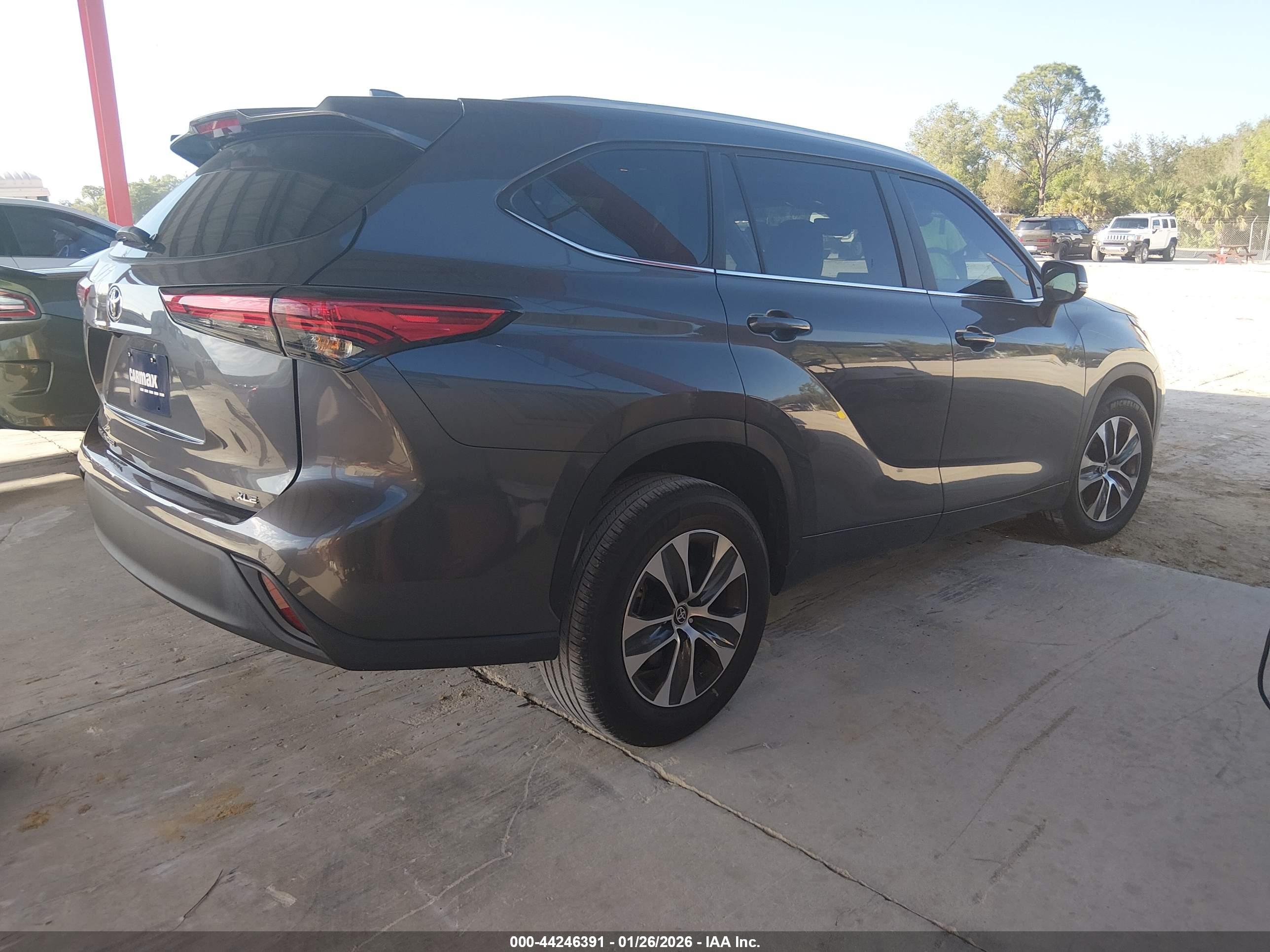 TOYOTA HIGHLANDER image 4