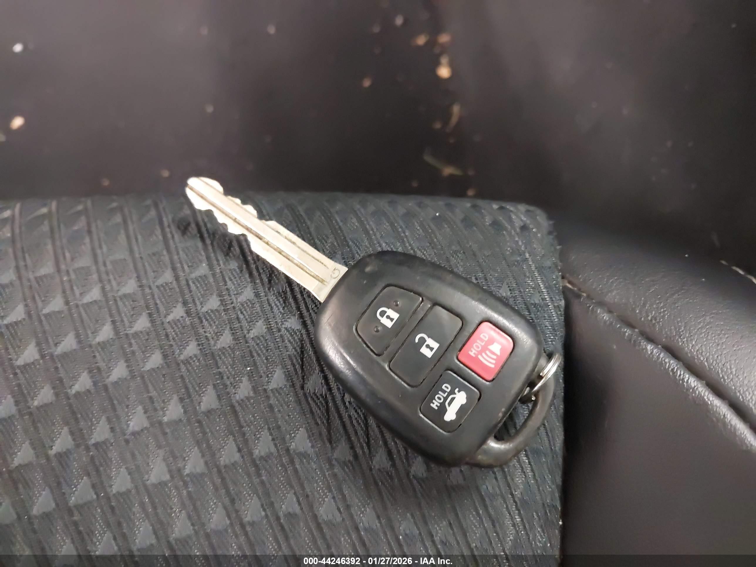 TOYOTA CAMRY image 11
