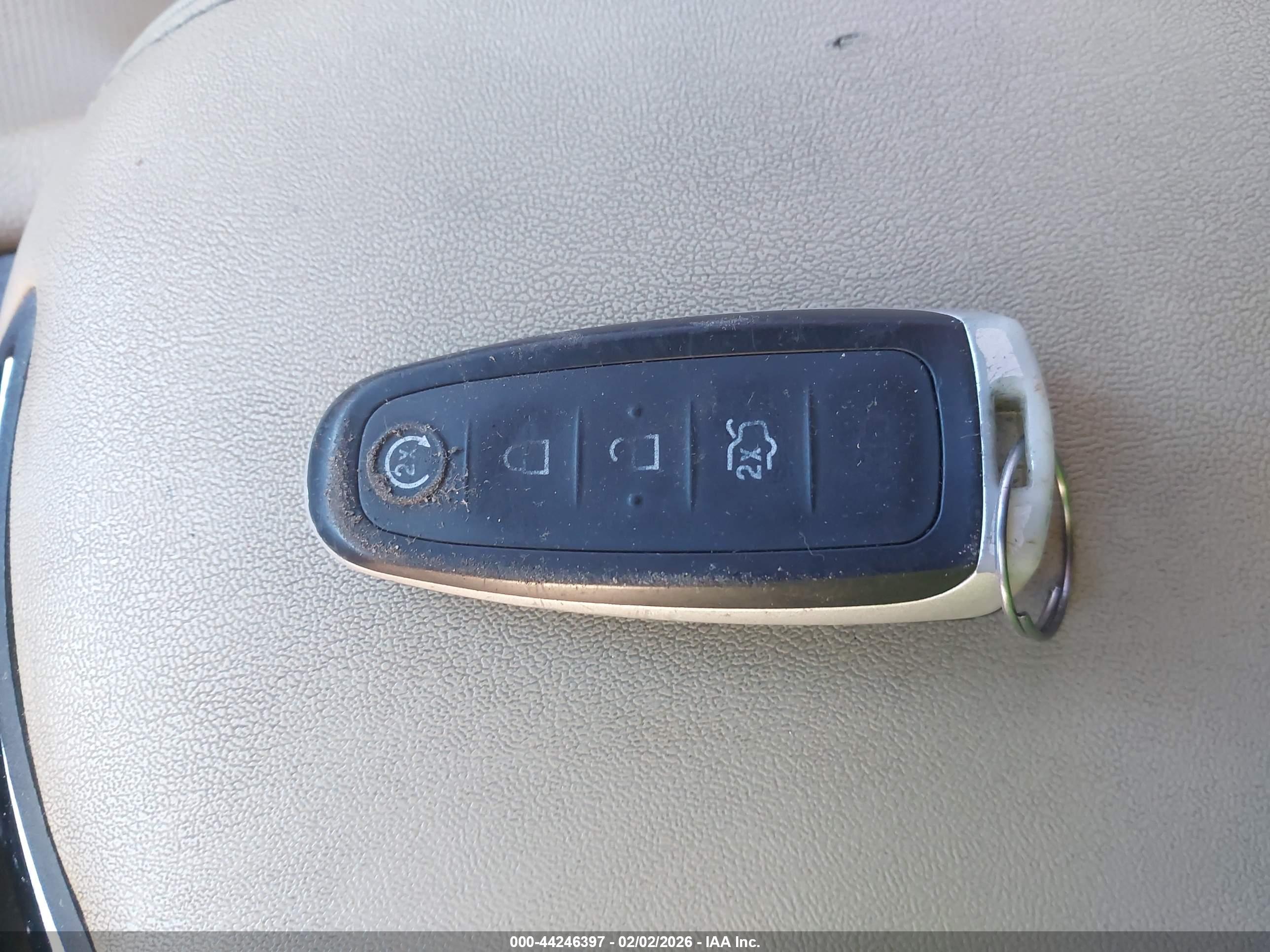 FORD TAURUS image 11