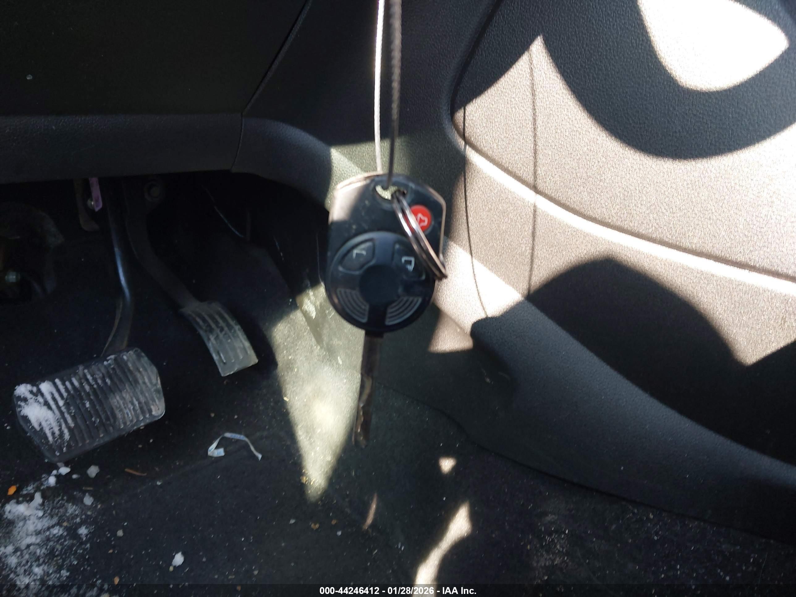 FORD ESCAPE image 11