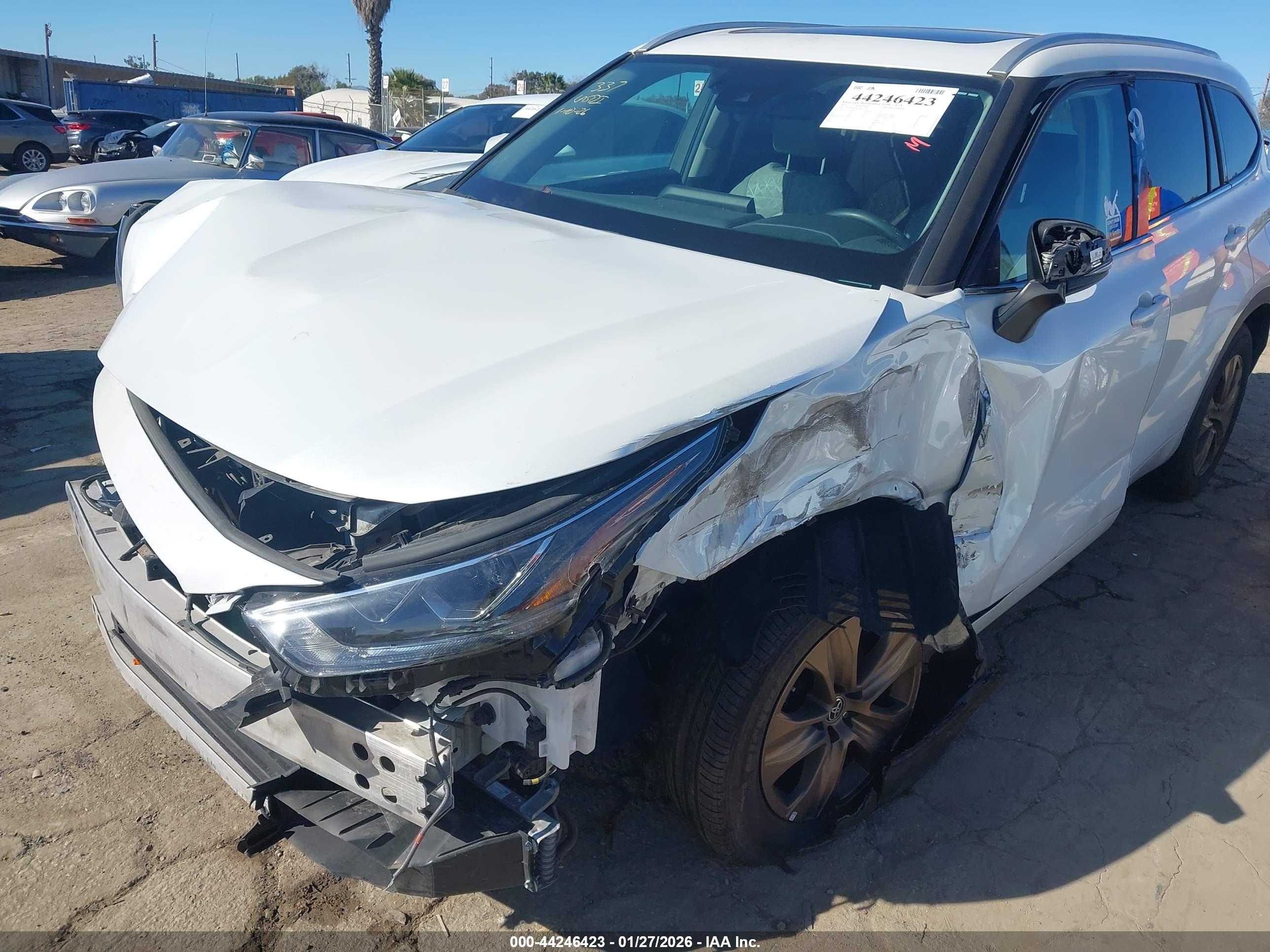 TOYOTA HIGHLANDER image 6