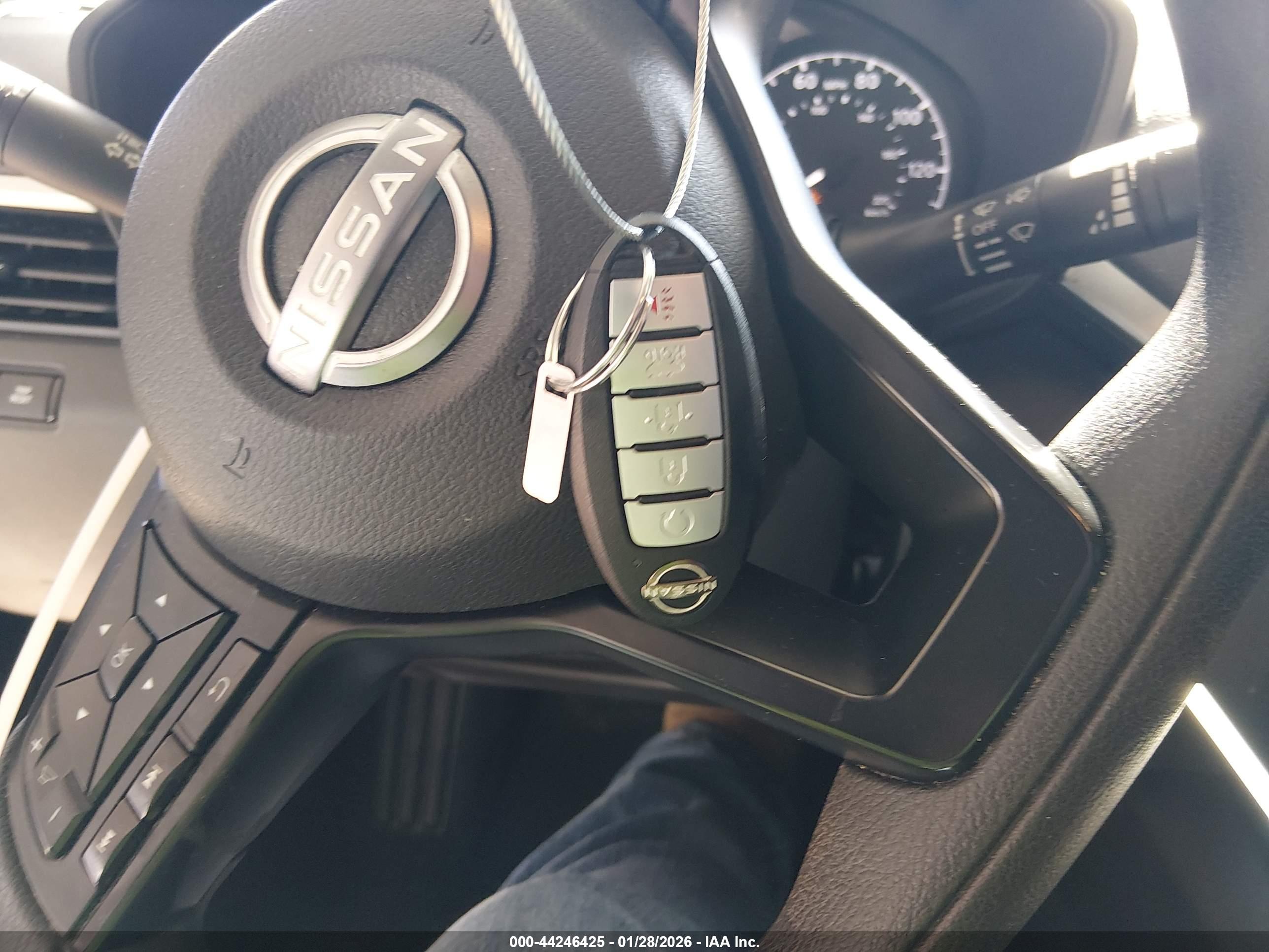 NISSAN ALTIMA image 11