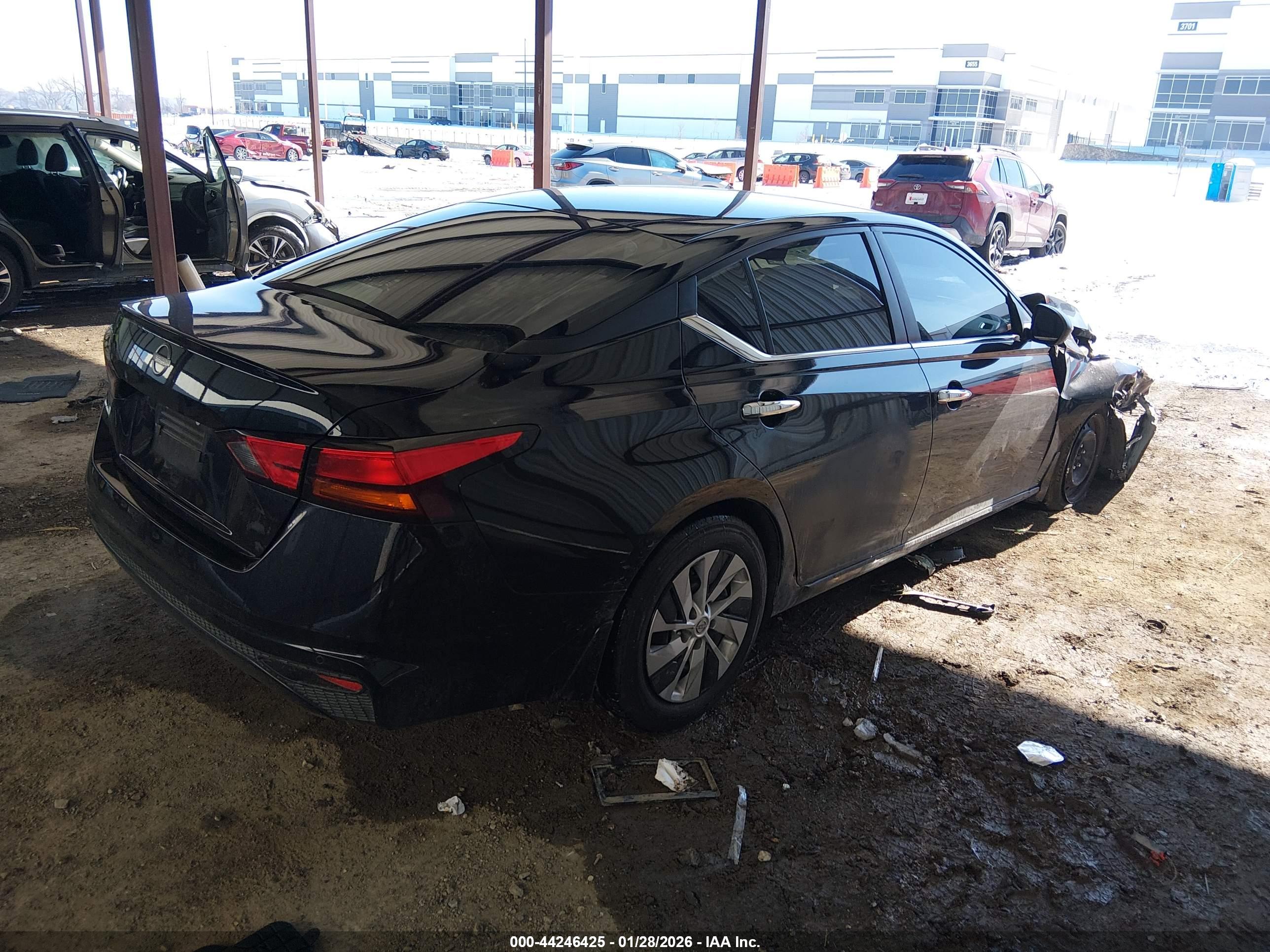 NISSAN ALTIMA image 4