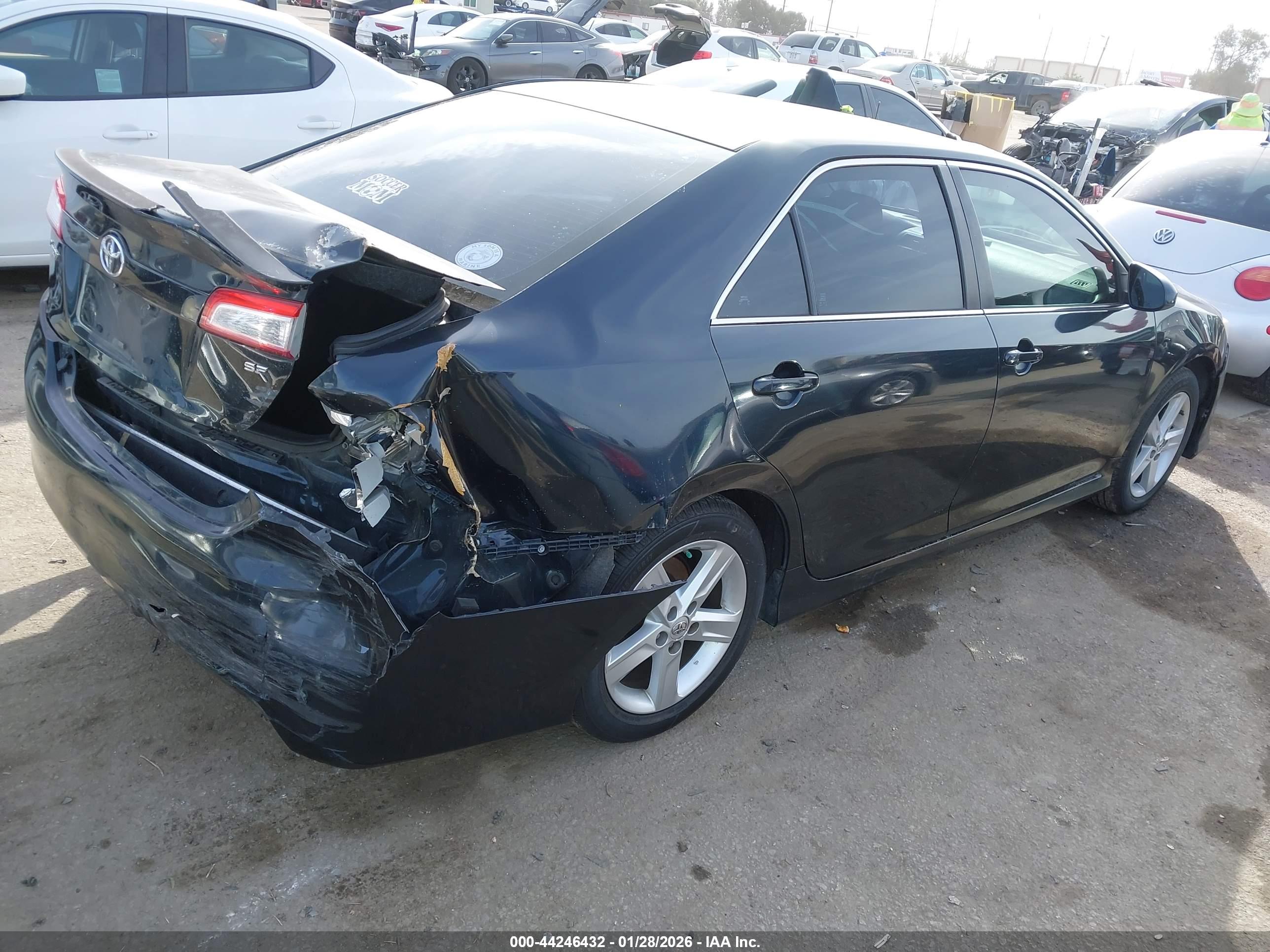 TOYOTA CAMRY image 4