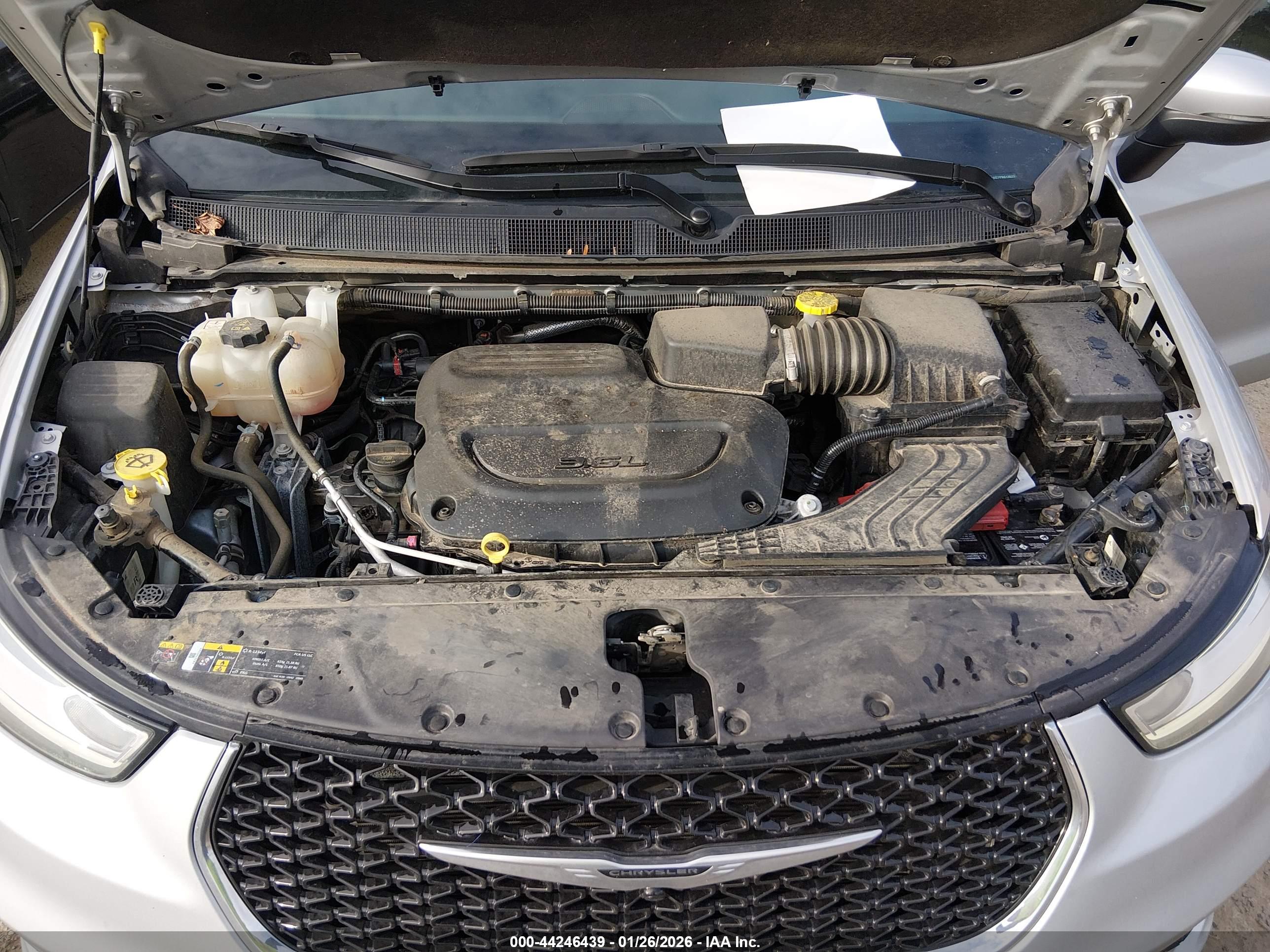CHRYSLER PACIFICA image 10