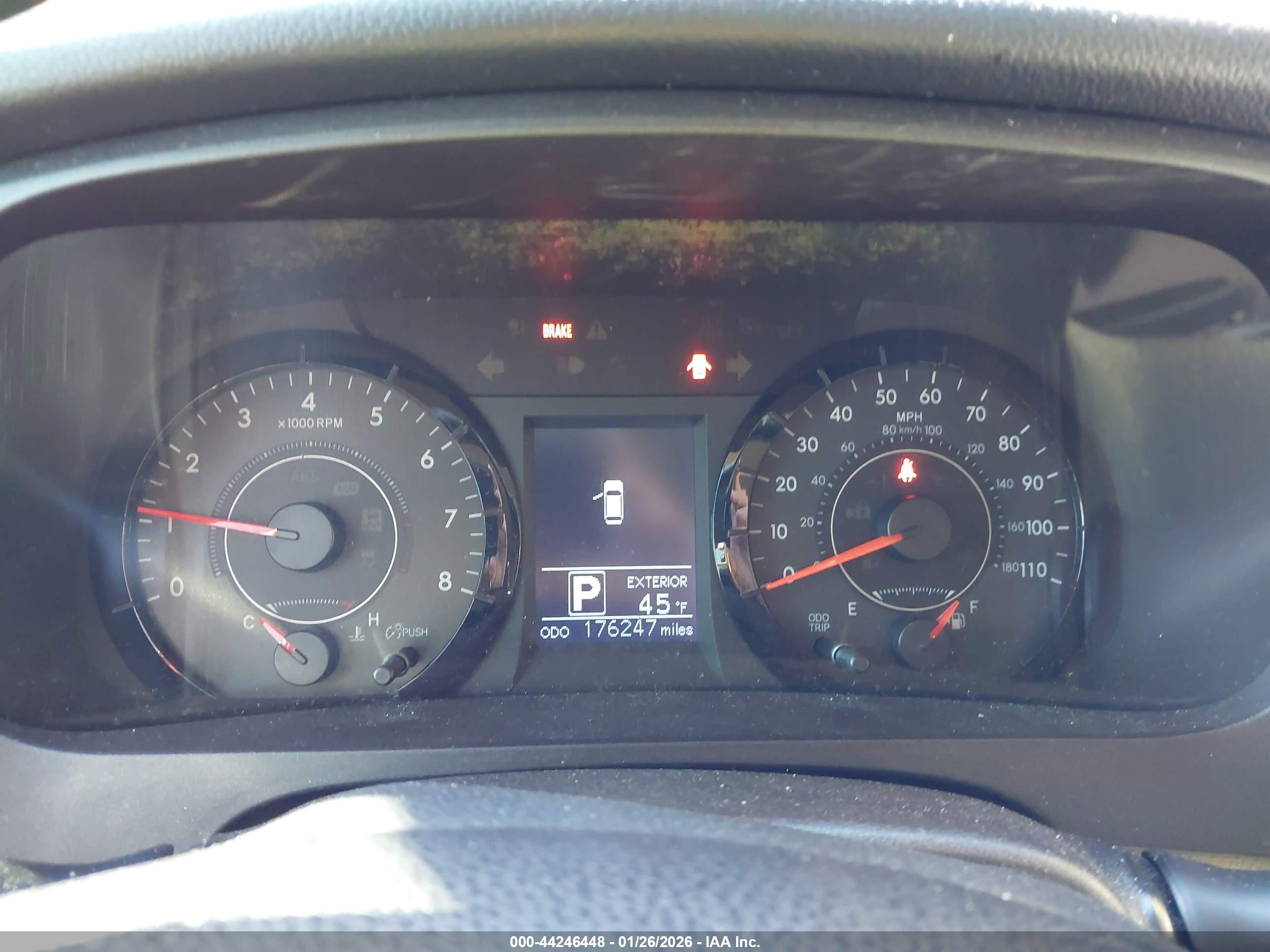 TOYOTA SIENNA image 7