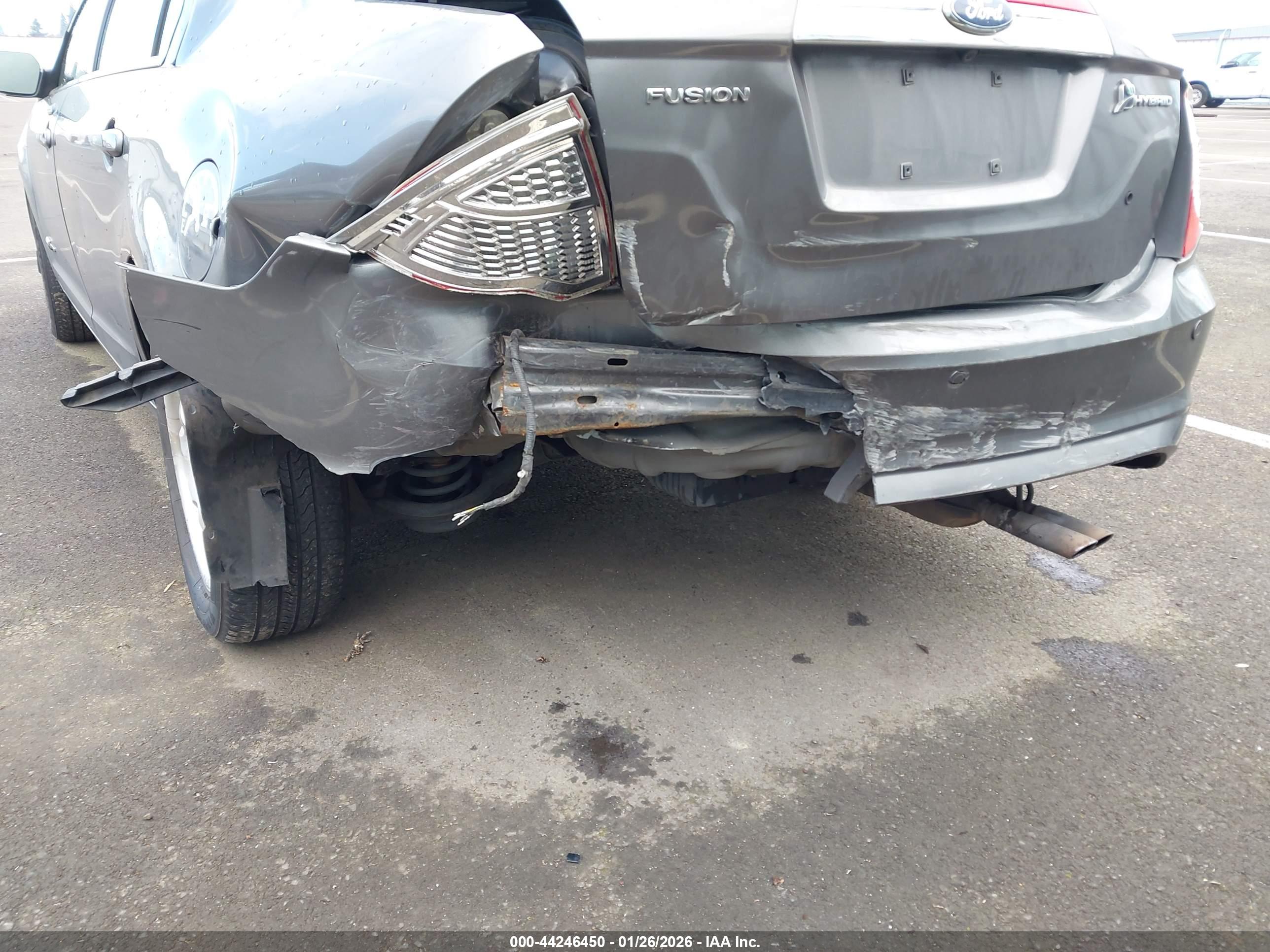 FORD FUSION image 6