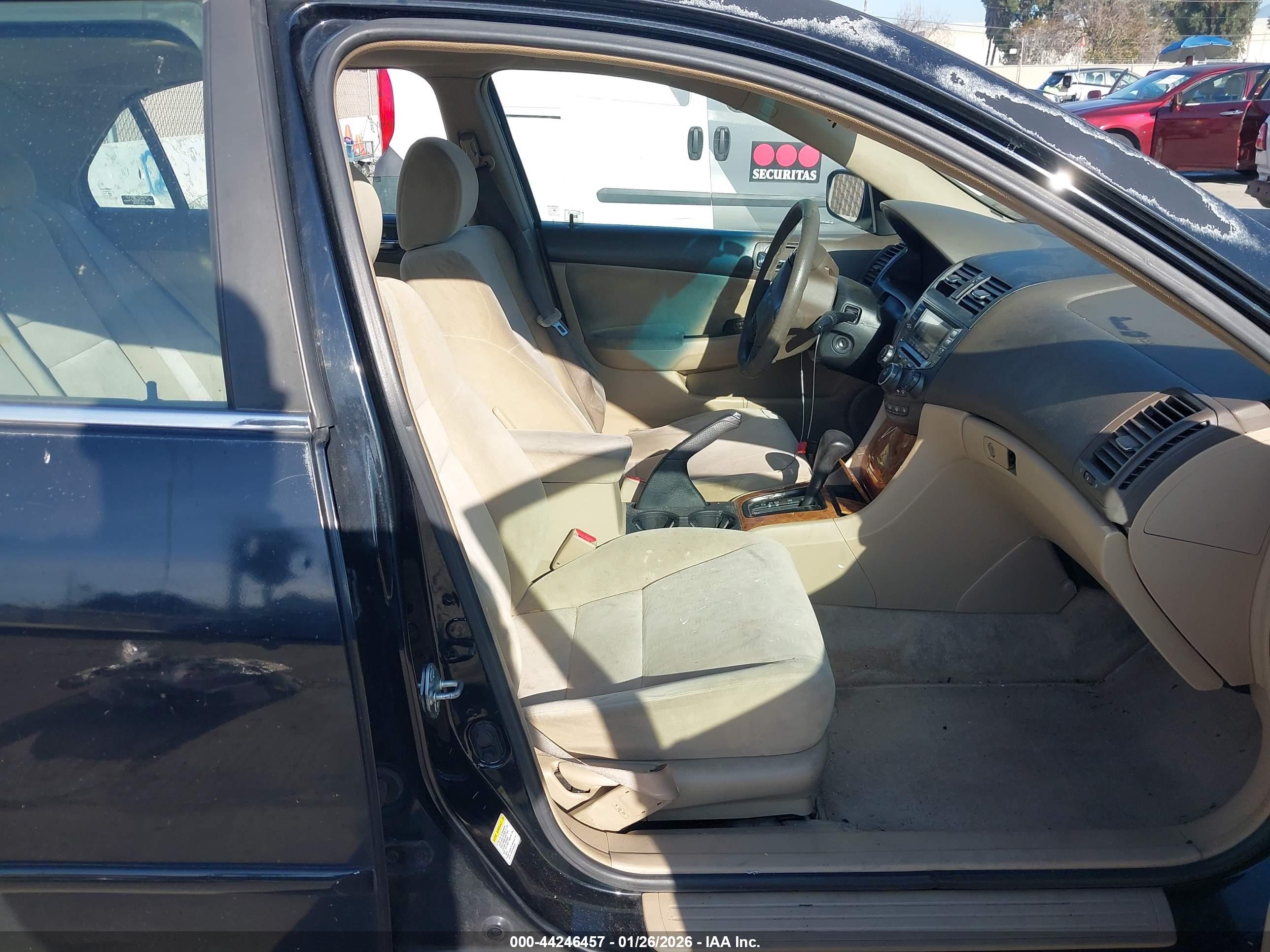 HONDA ACCORD image 5