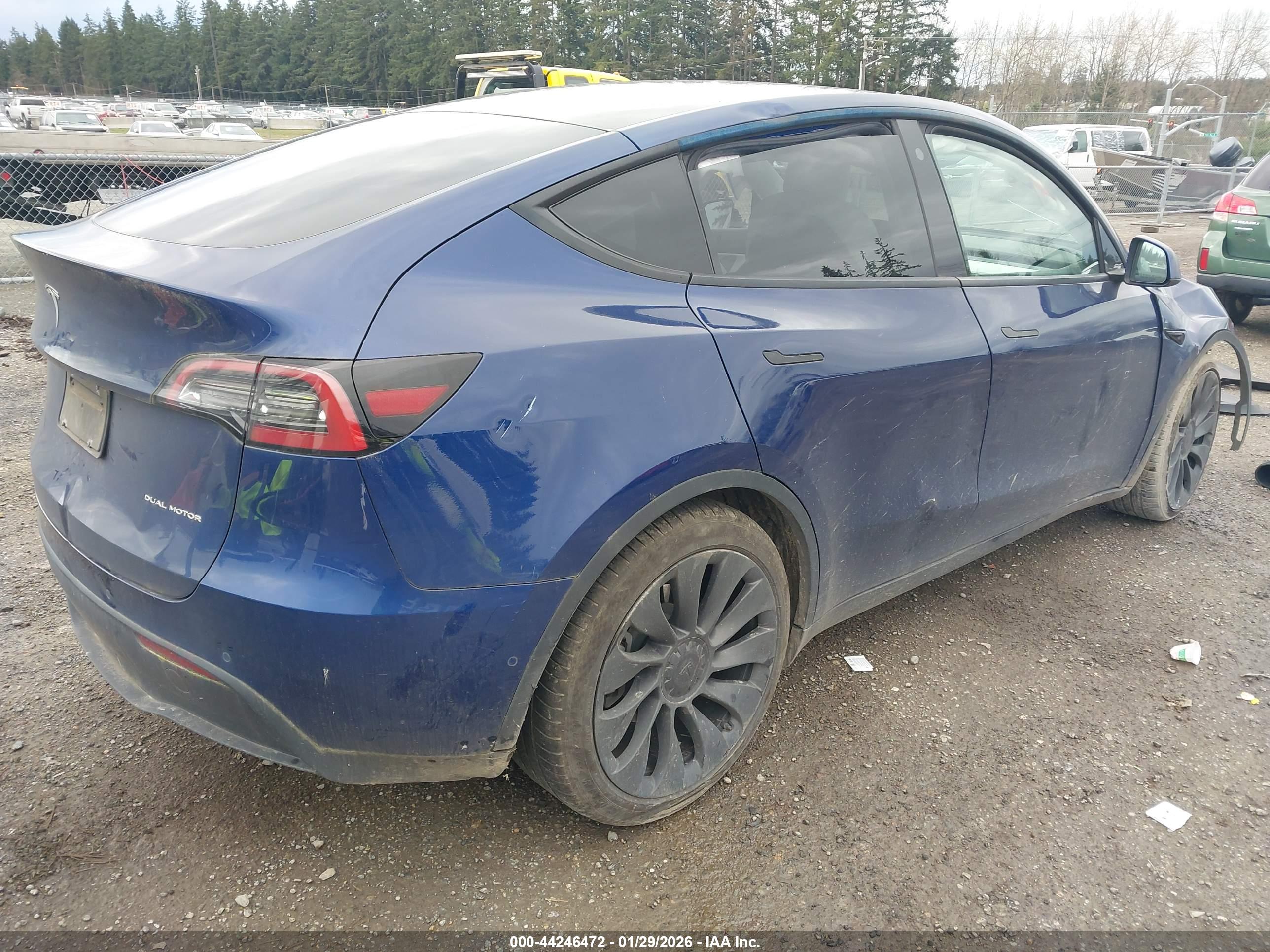 TESLA MODEL image 4