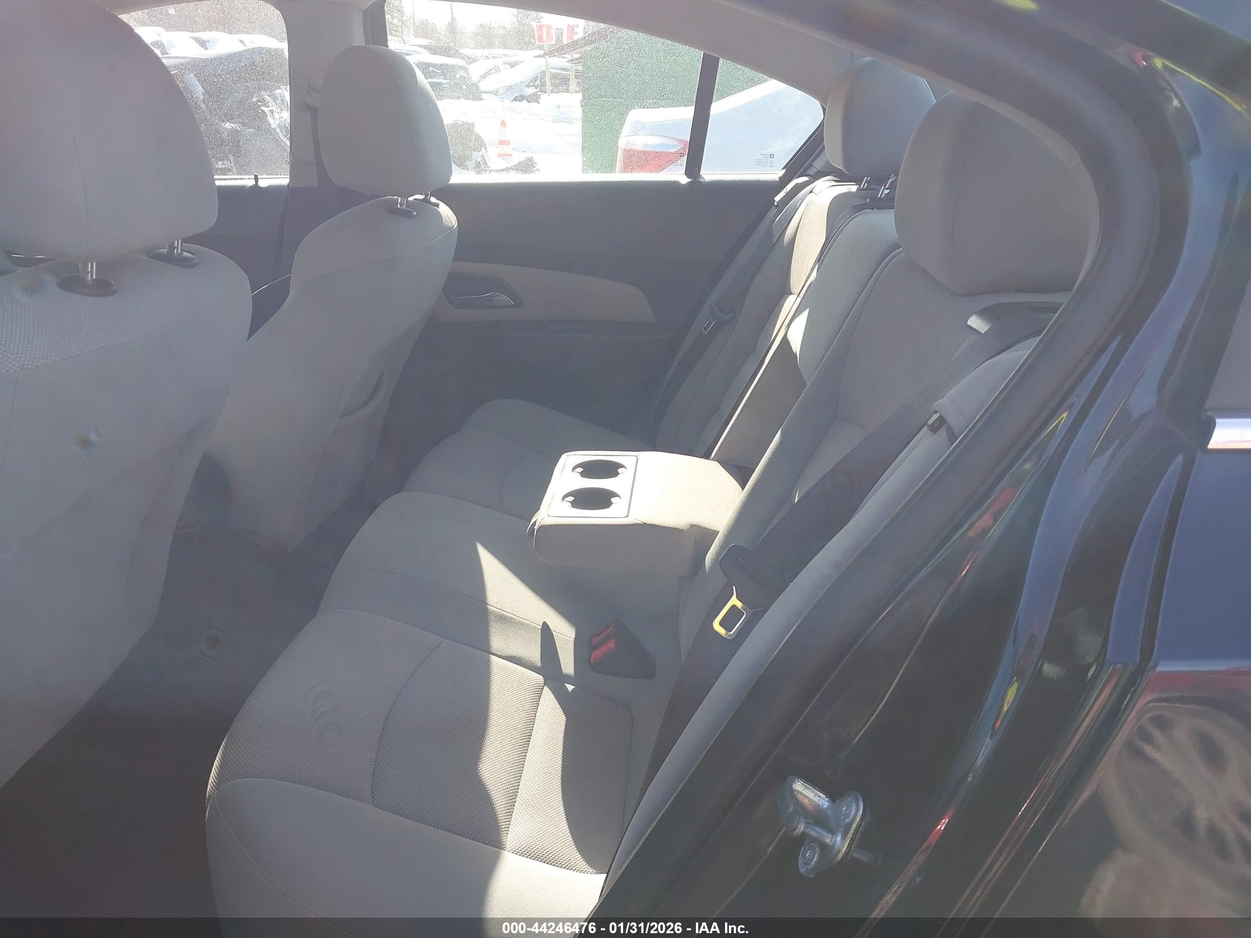 CHEVROLET CRUZE image 8