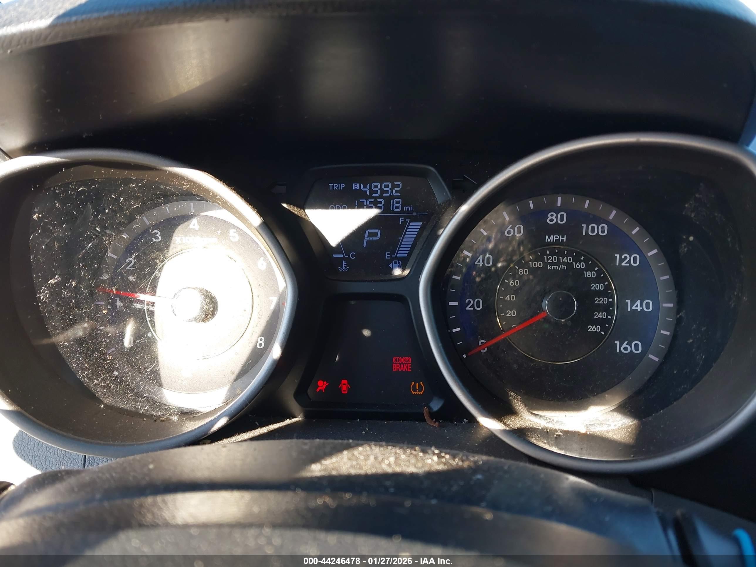 HYUNDAI ELANTRA image 7