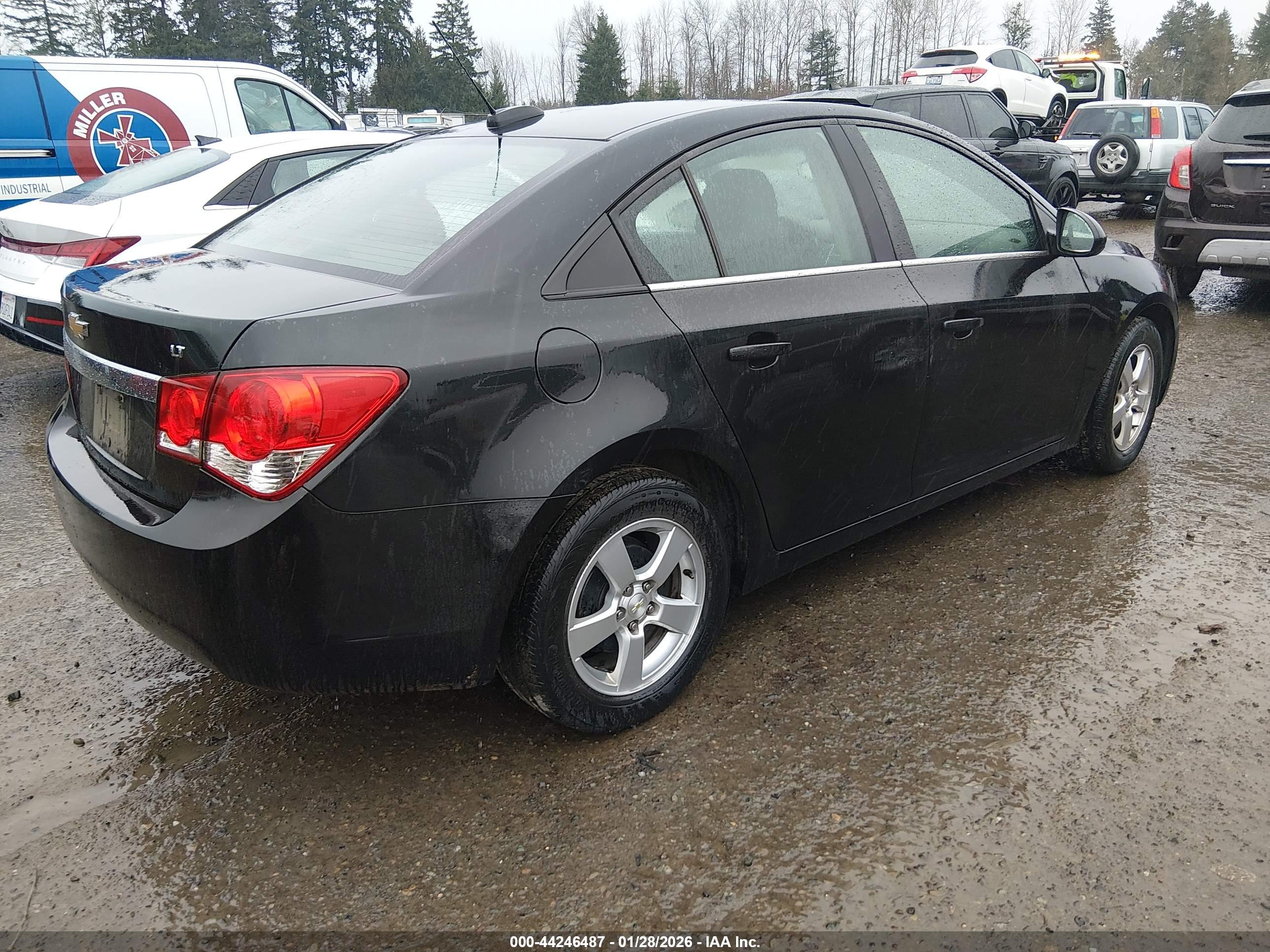 CHEVROLET CRUZE image 4