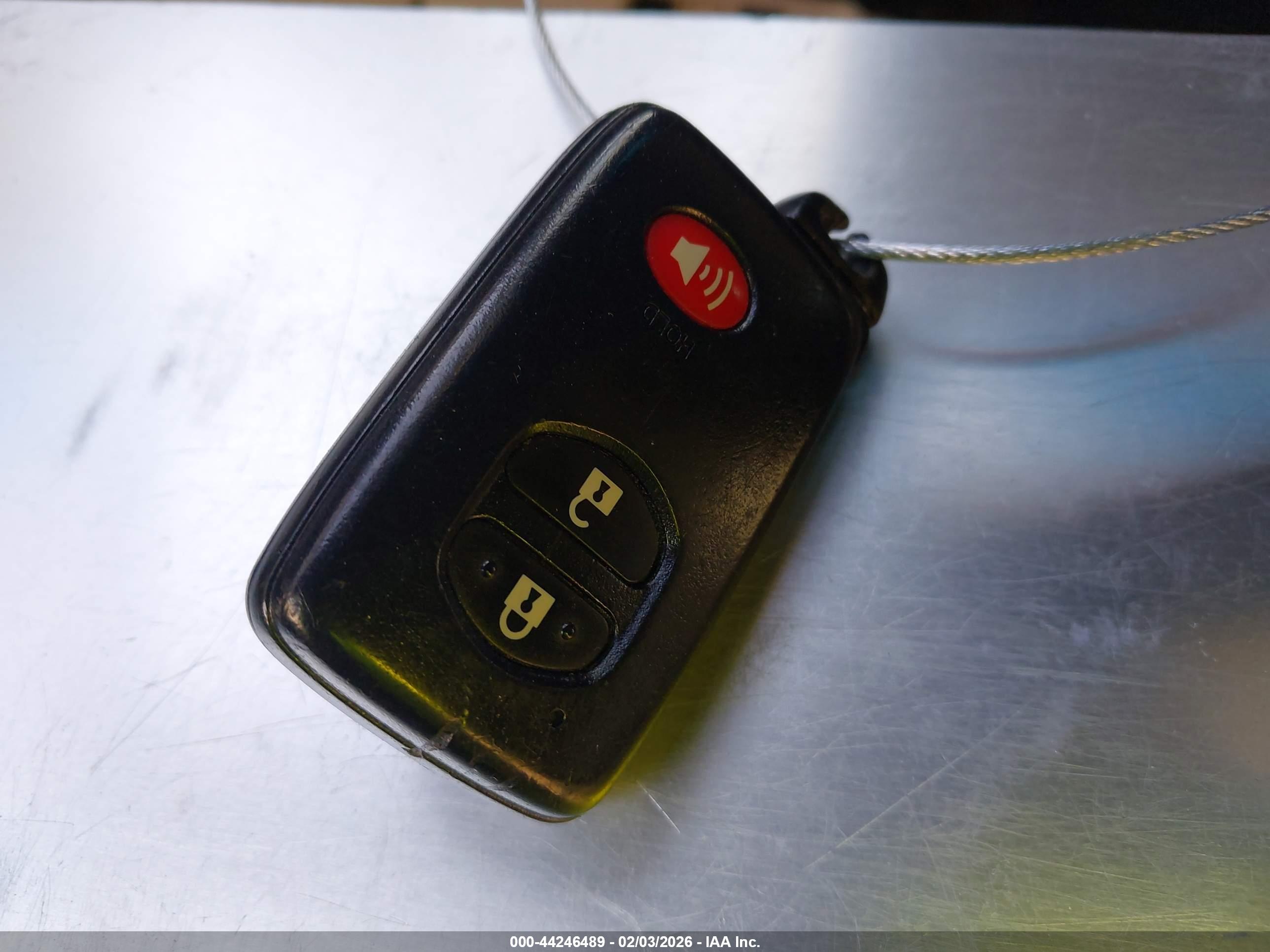 TOYOTA PRIUS image 11