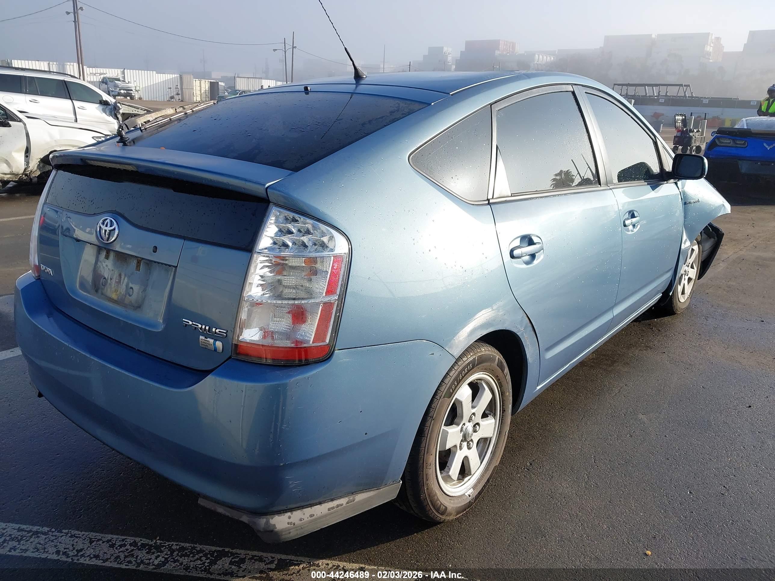 TOYOTA PRIUS image 4