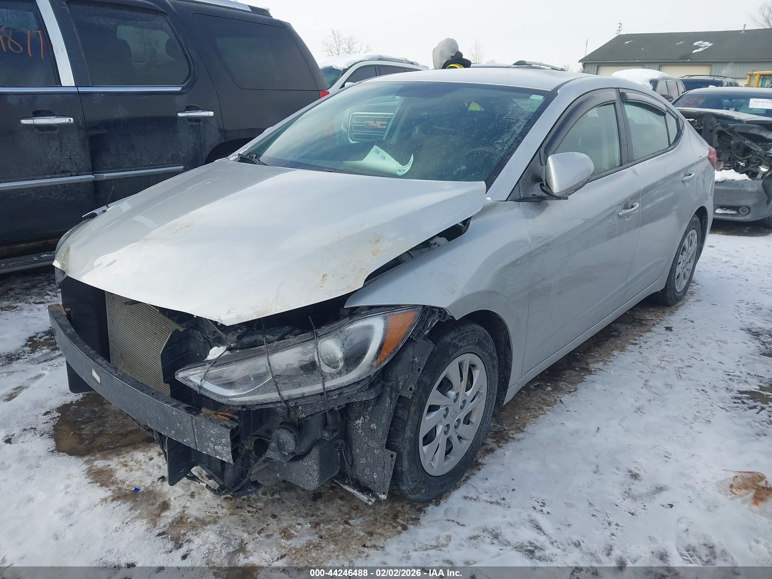 HYUNDAI ELANTRA image 2