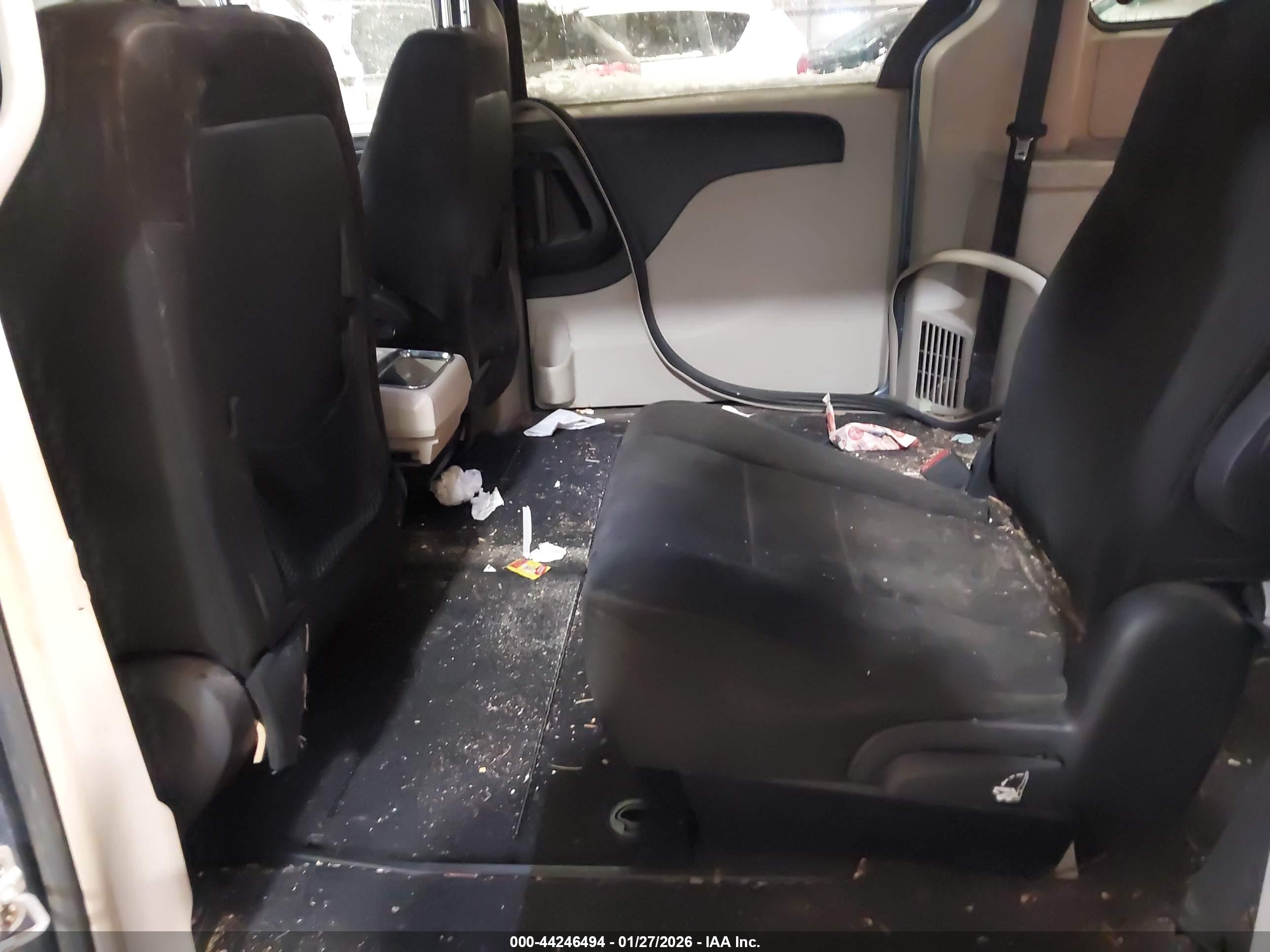 CHRYSLER TOWN image 8