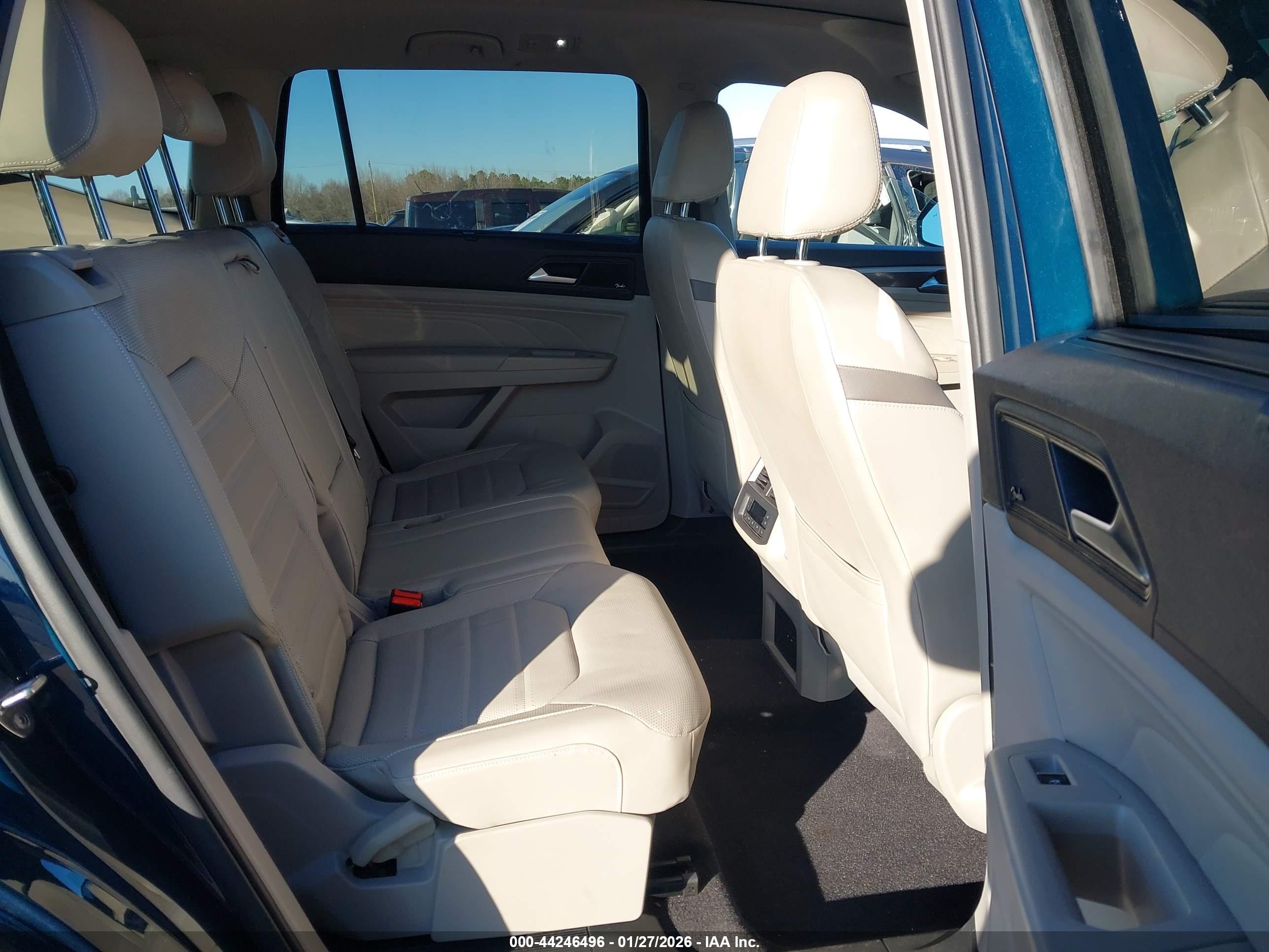 VOLKSWAGEN ATLAS image 8