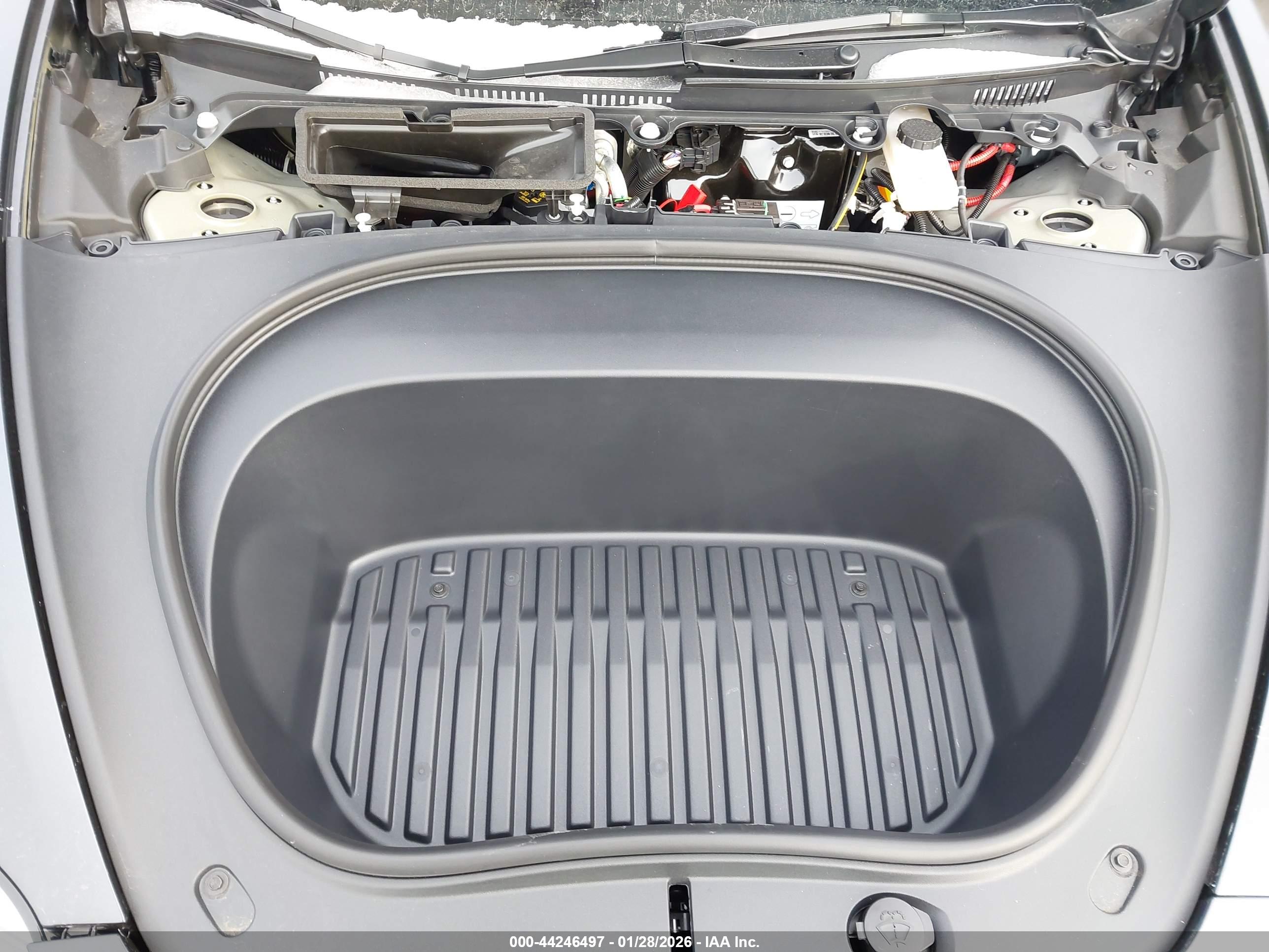 TESLA MODEL image 10