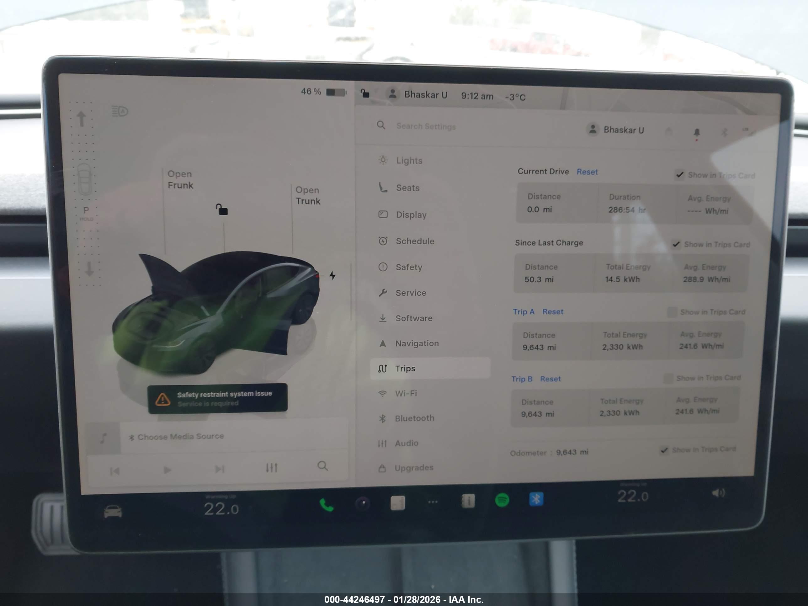 TESLA MODEL image 7