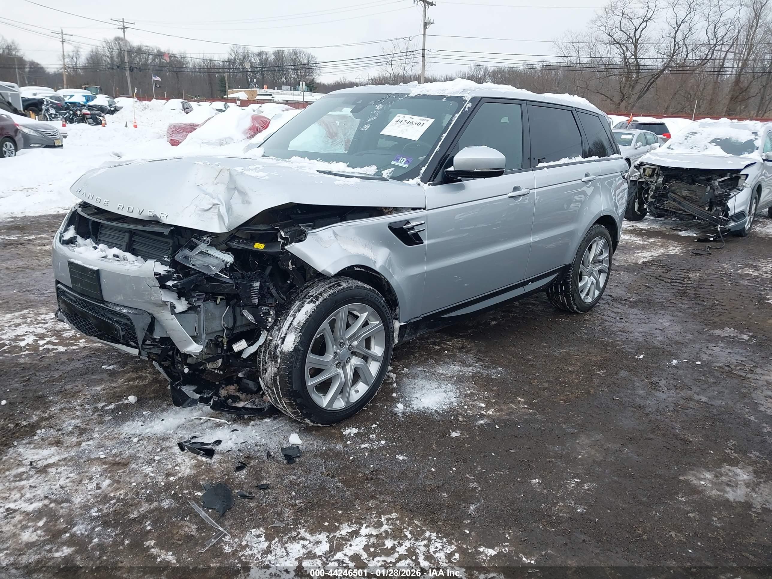 LAND ROVER image 2
