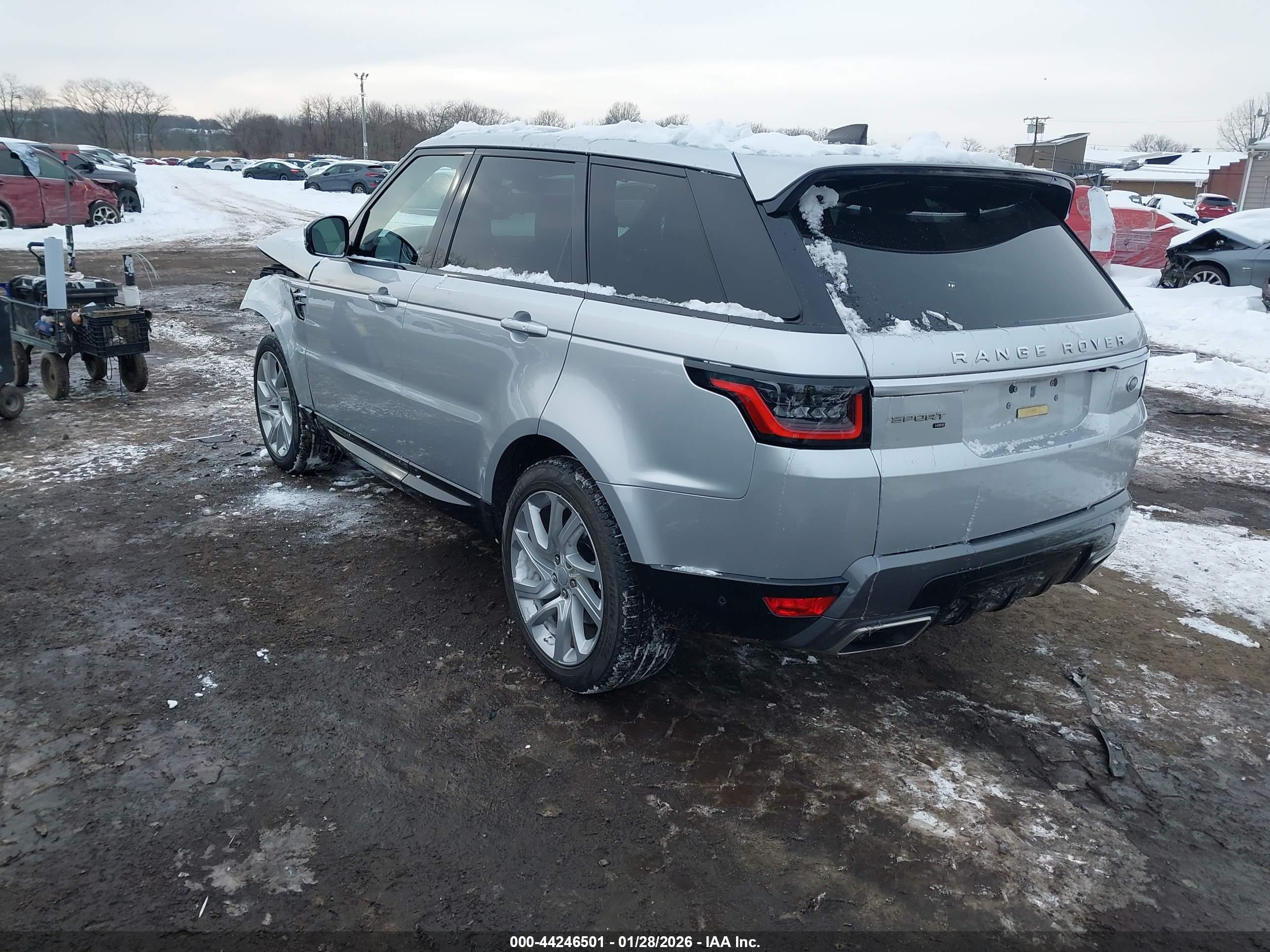 LAND ROVER image 3