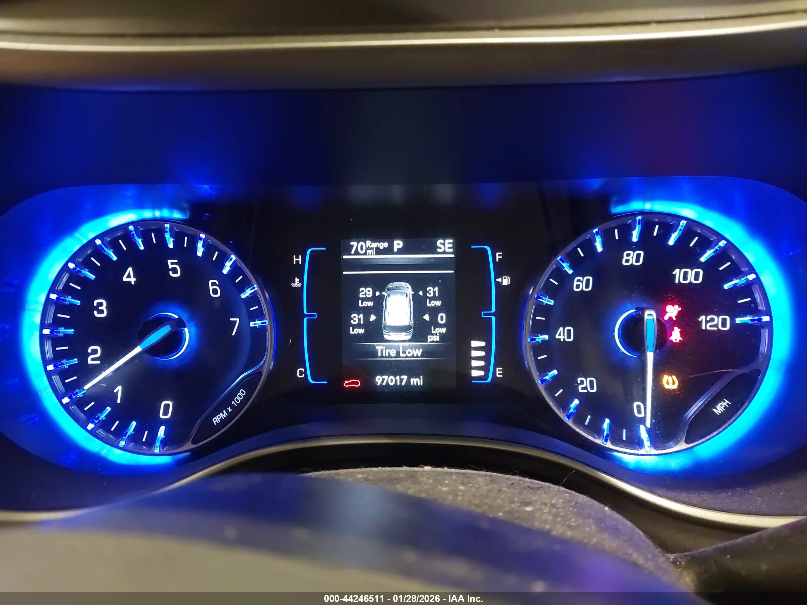 CHRYSLER PACIFICA image 7