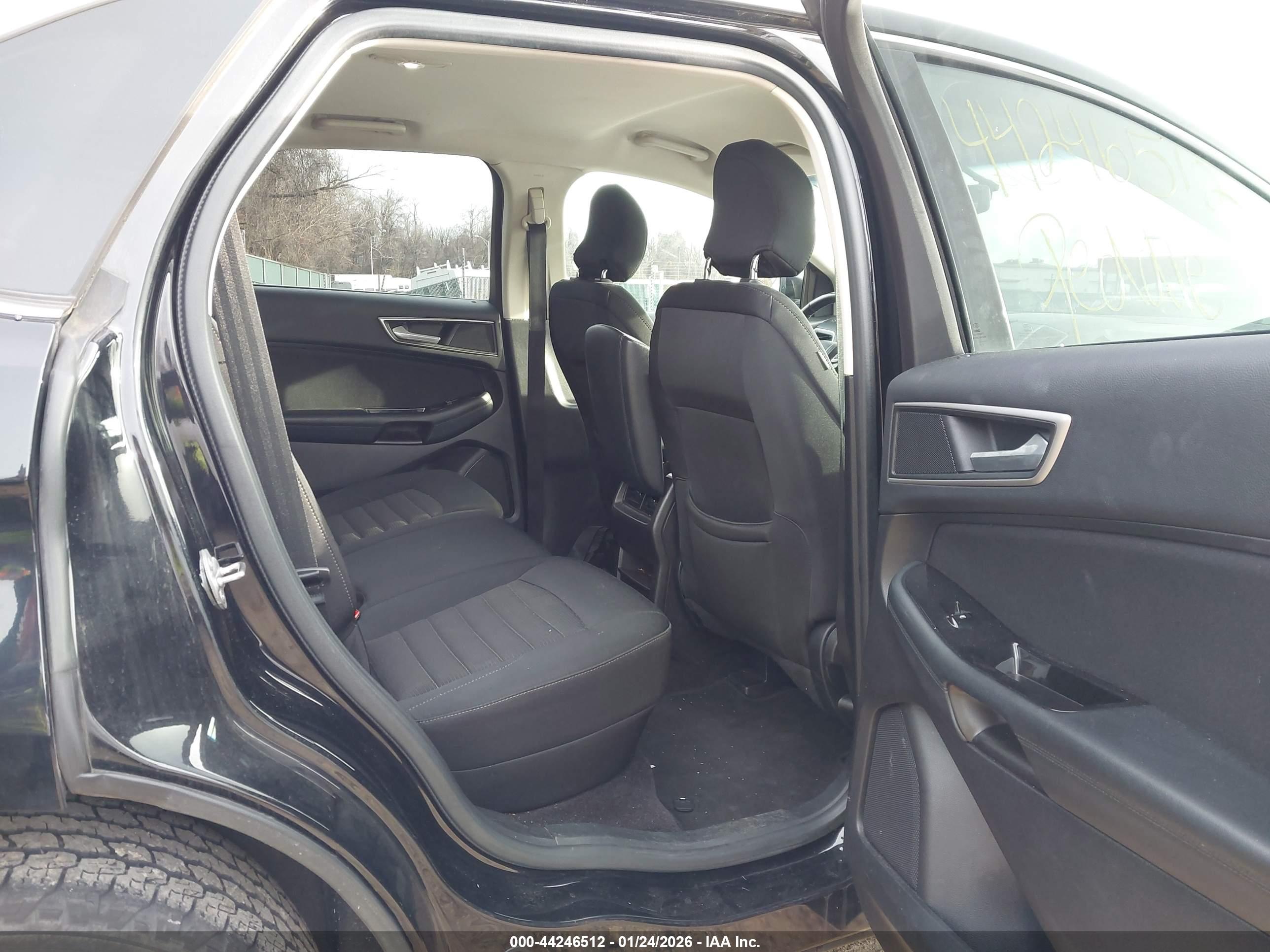 FORD EDGE image 8