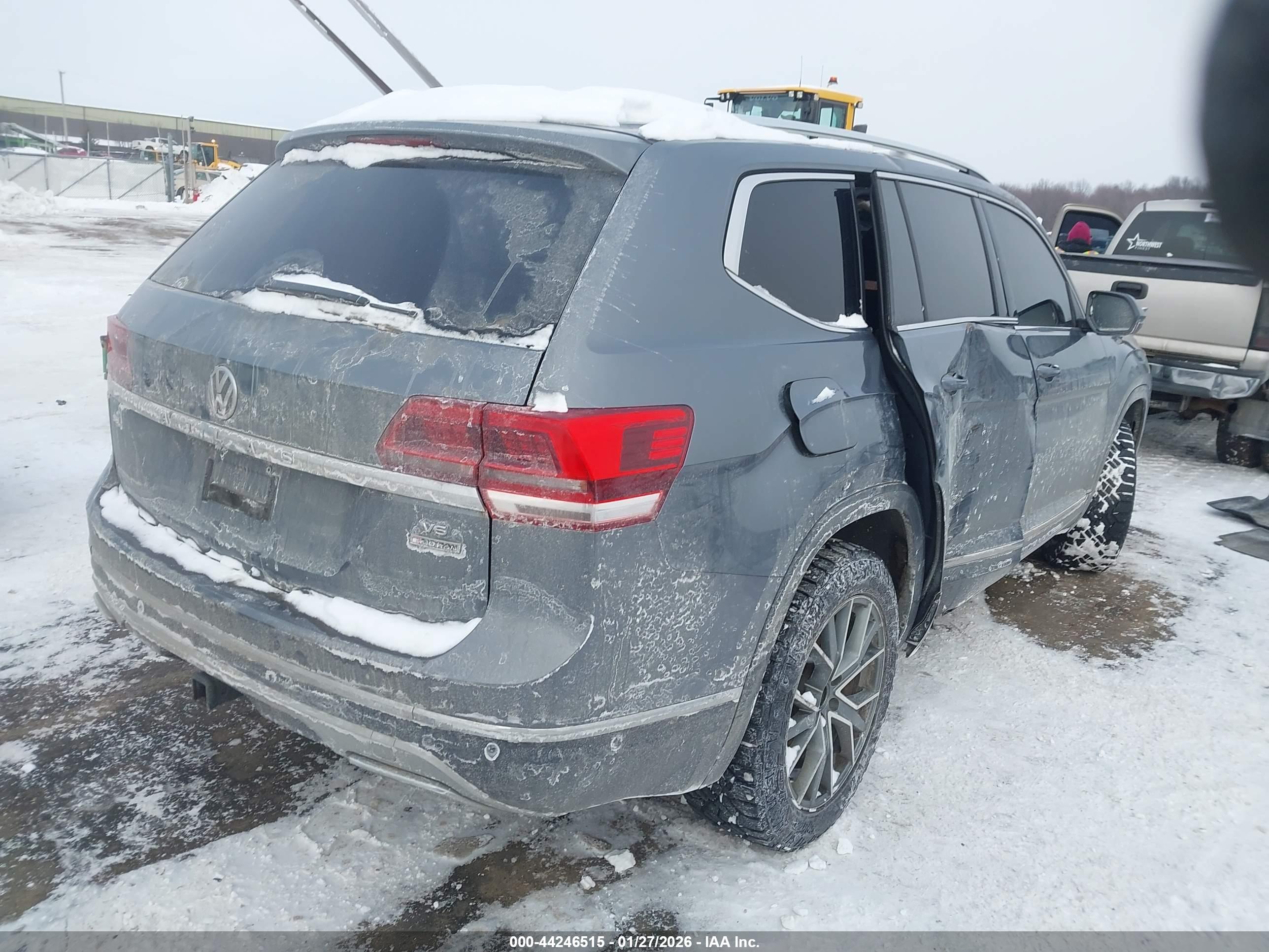 VOLKSWAGEN ATLAS image 4