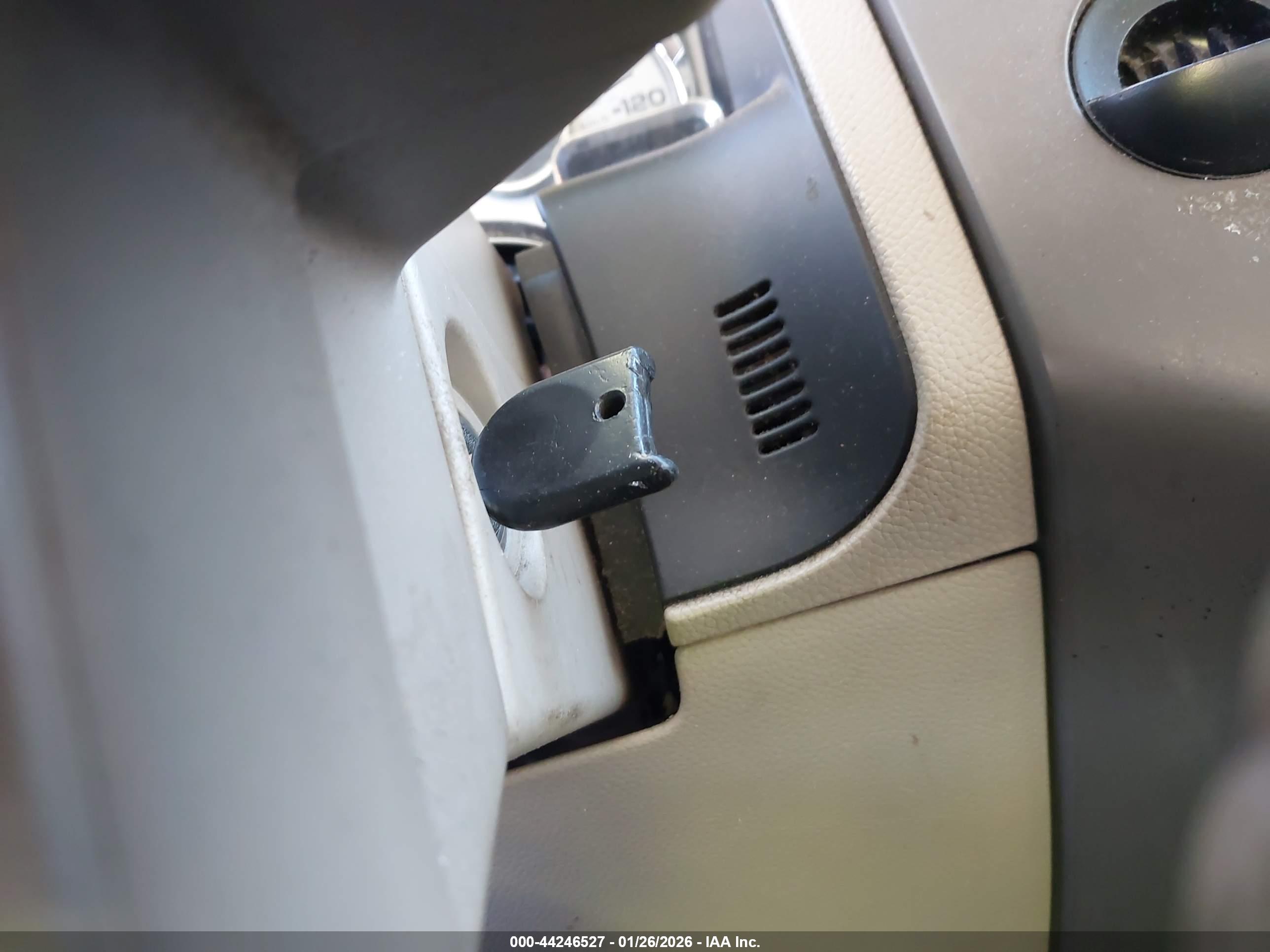 FORD EXPEDITION image 11