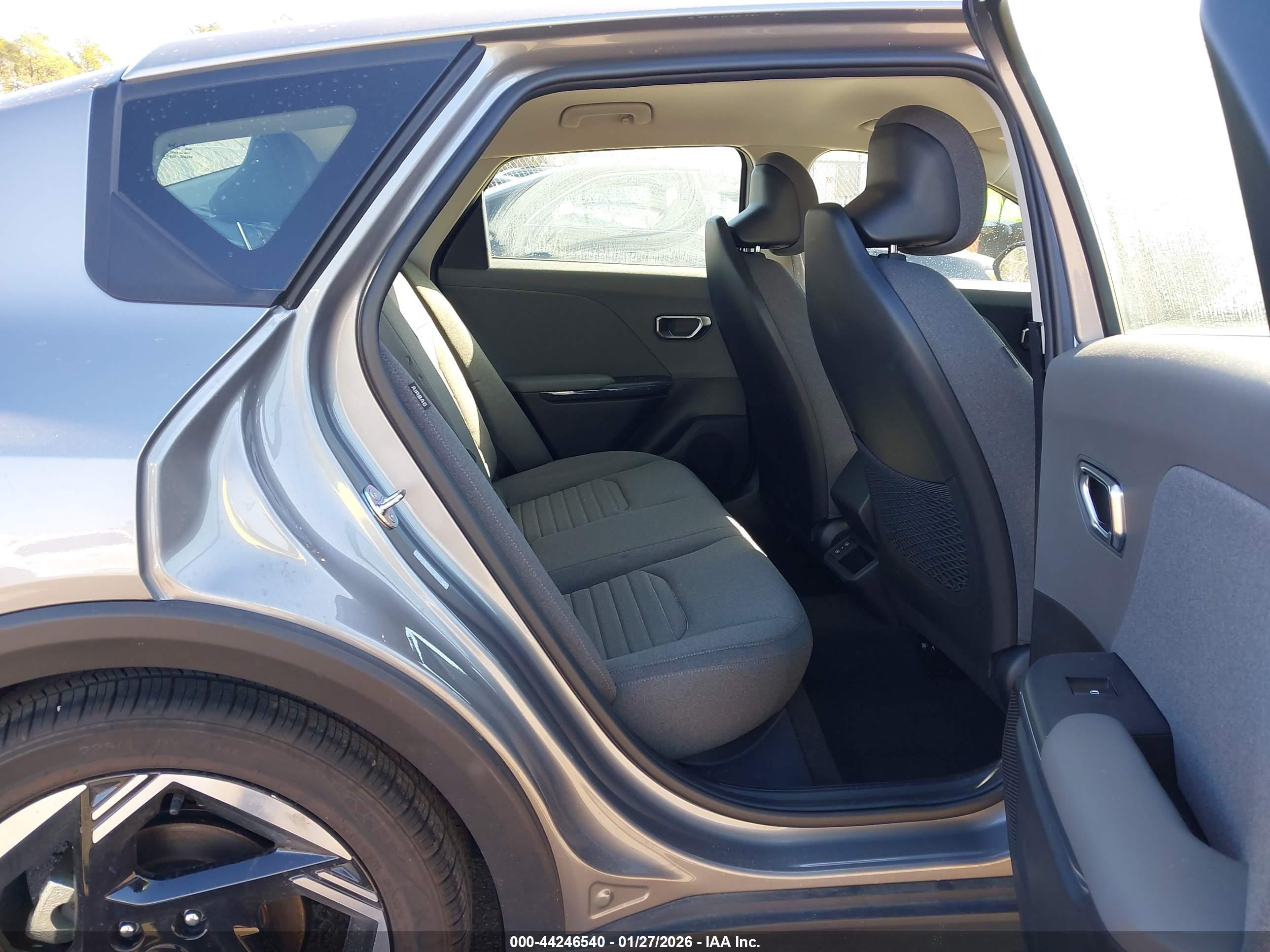 KIA K4 image 8