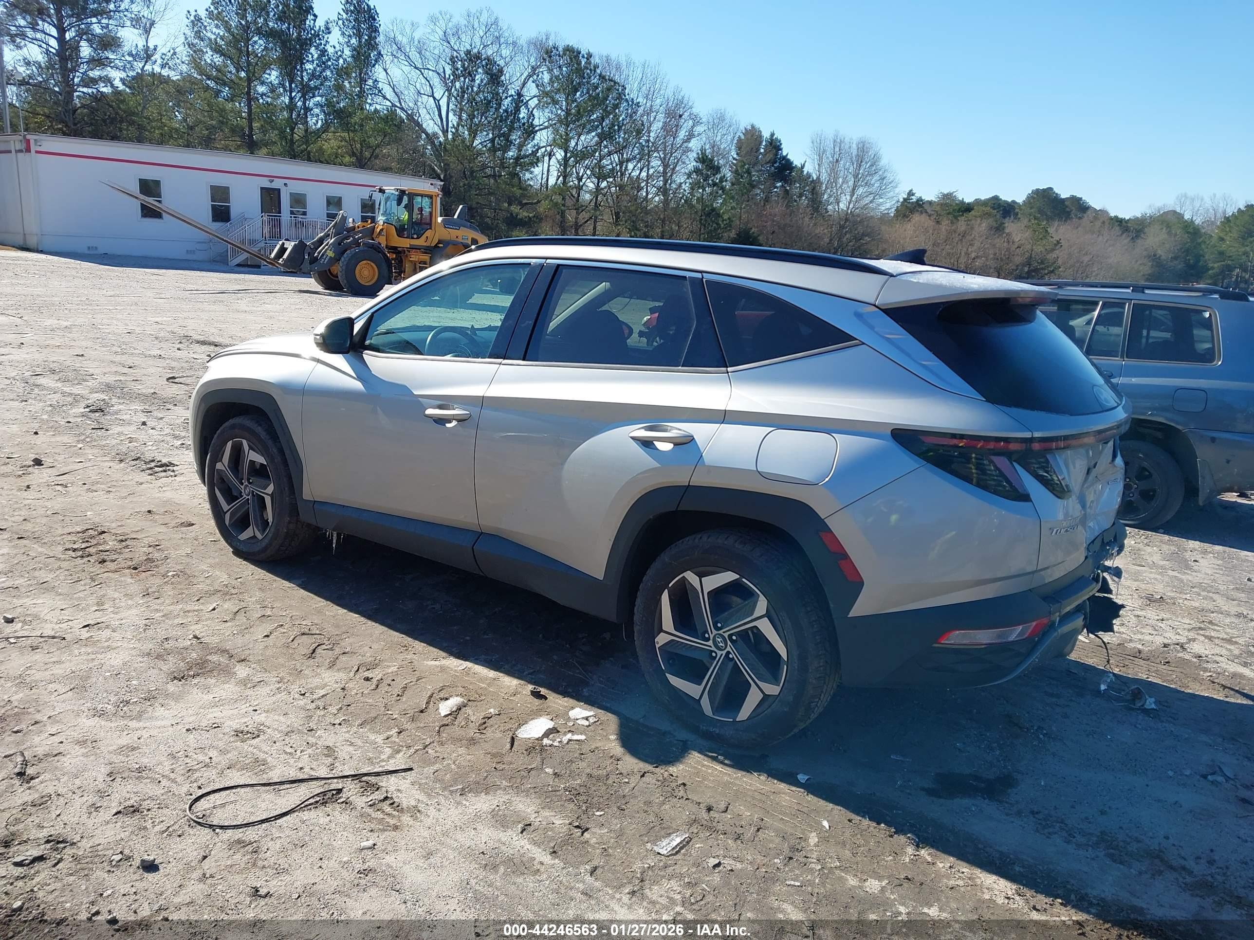 HYUNDAI TUCSON image 3