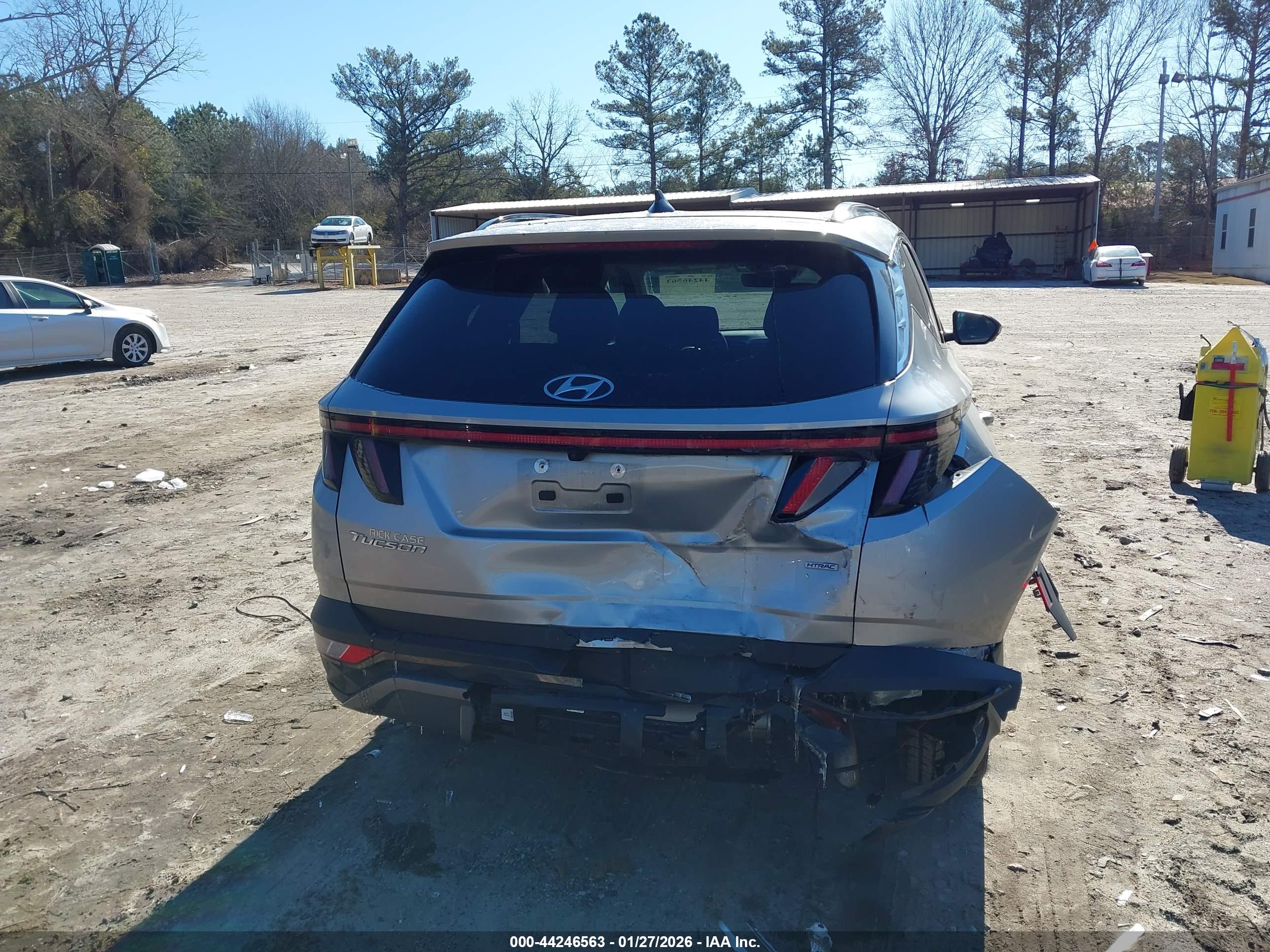 HYUNDAI TUCSON image 6