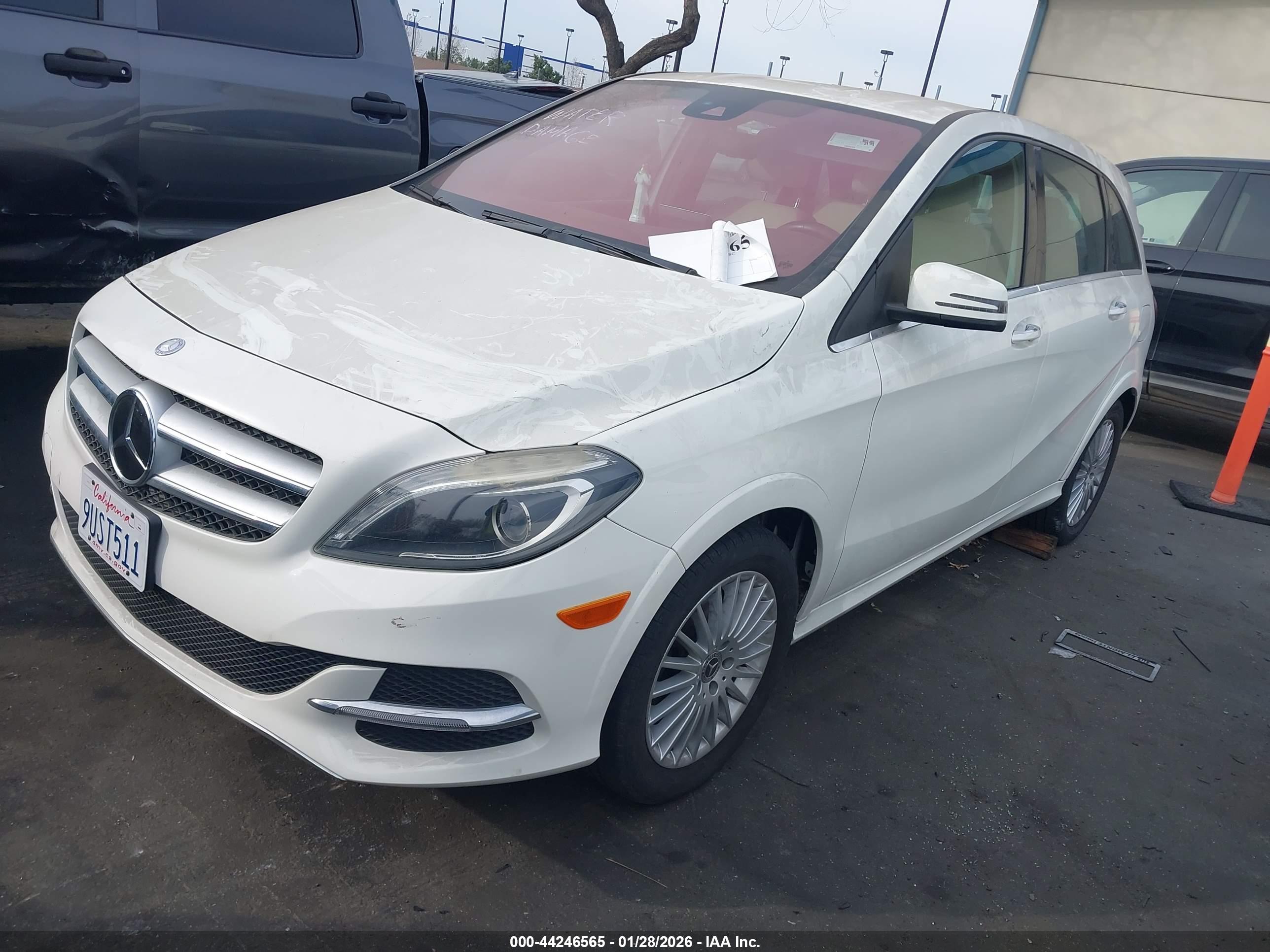 MERCEDES-BENZ B image 2