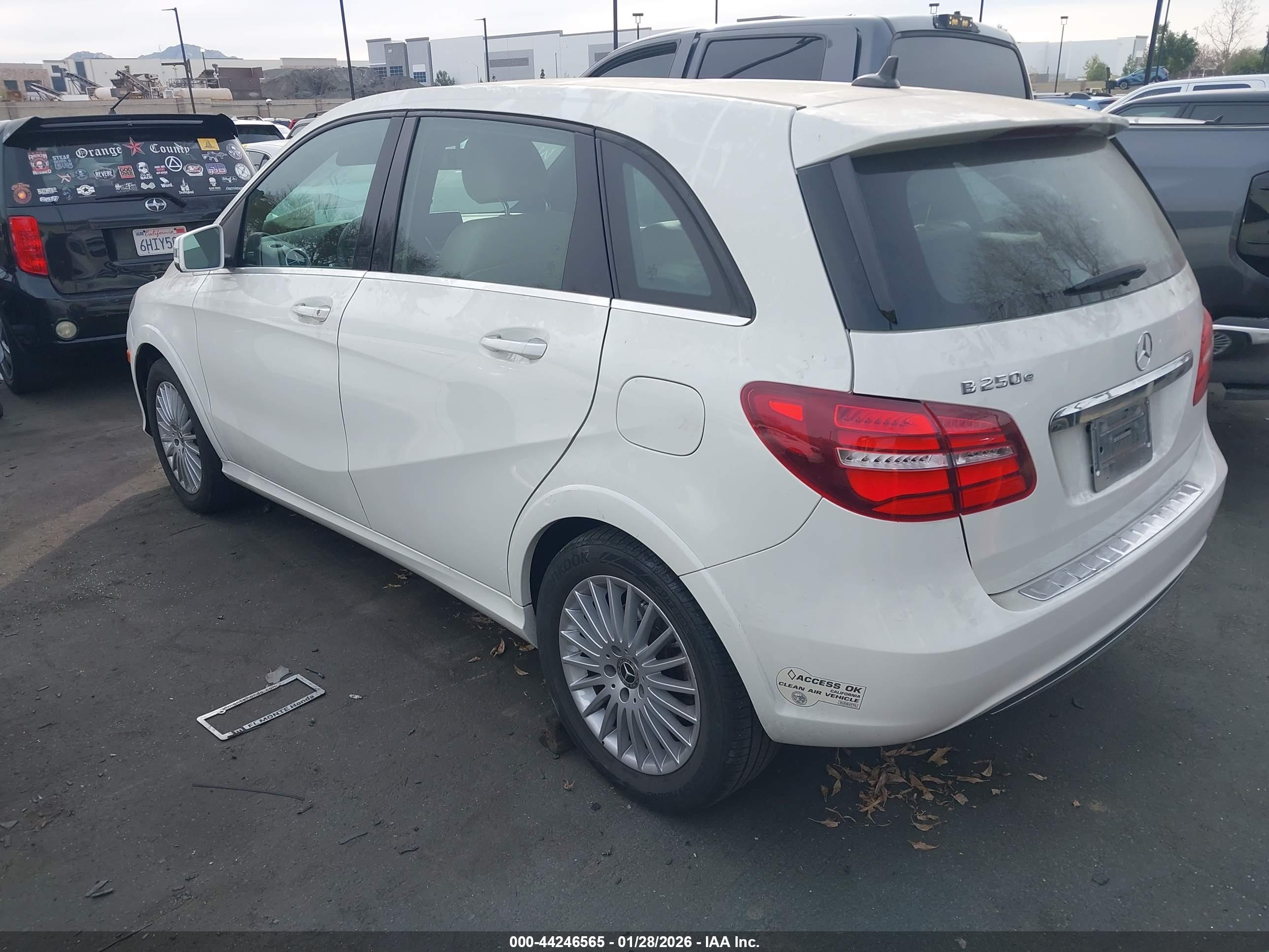 MERCEDES-BENZ B image 3