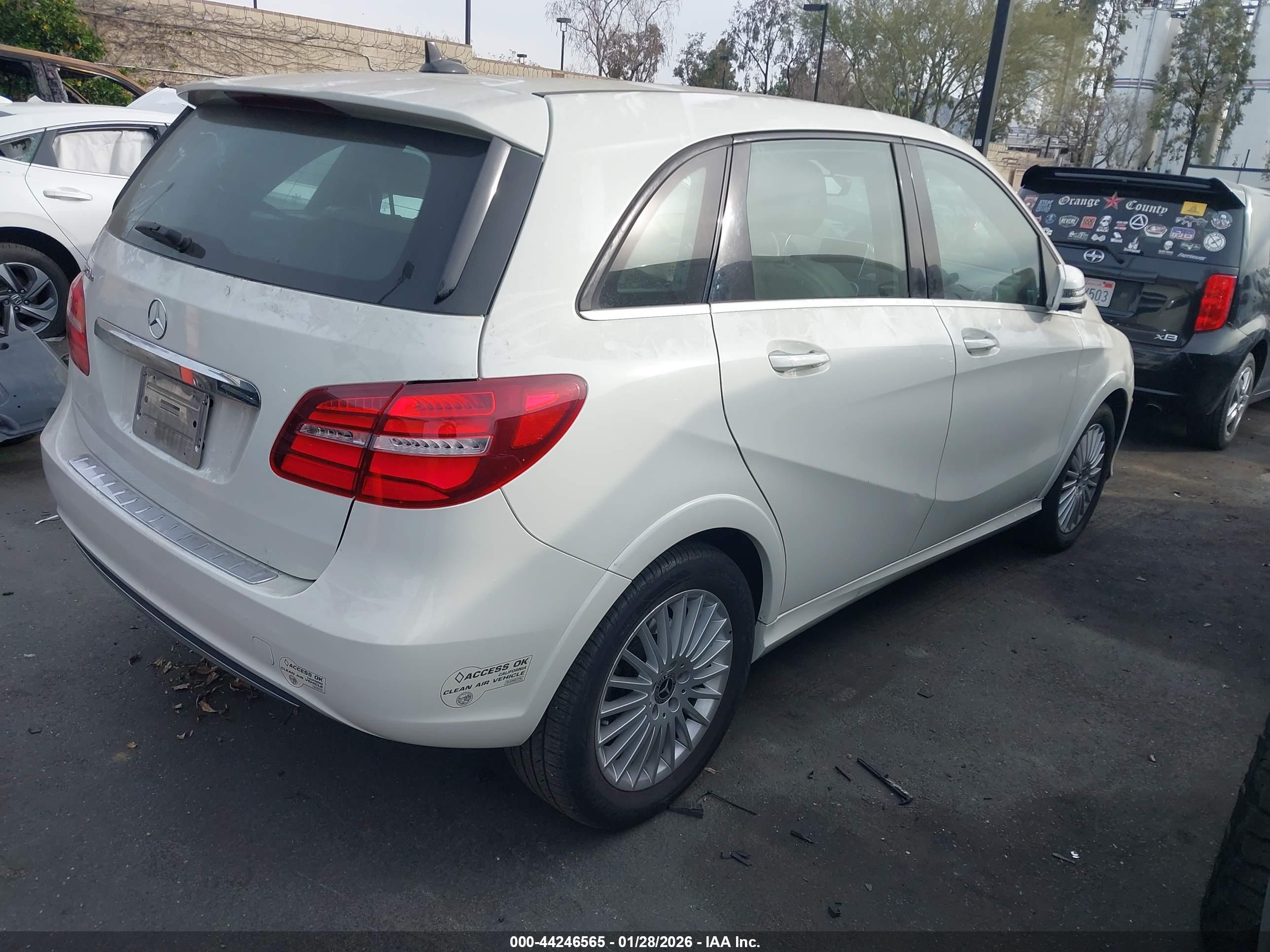 MERCEDES-BENZ B image 4