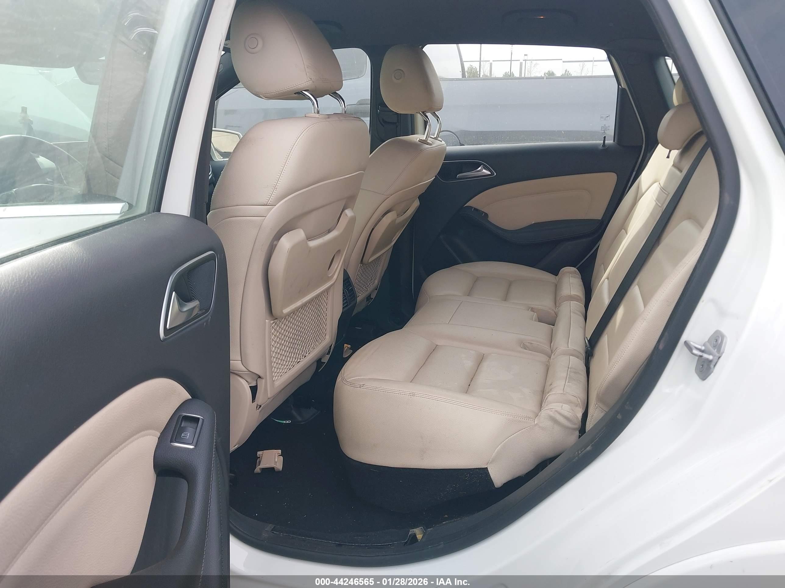 MERCEDES-BENZ B image 8