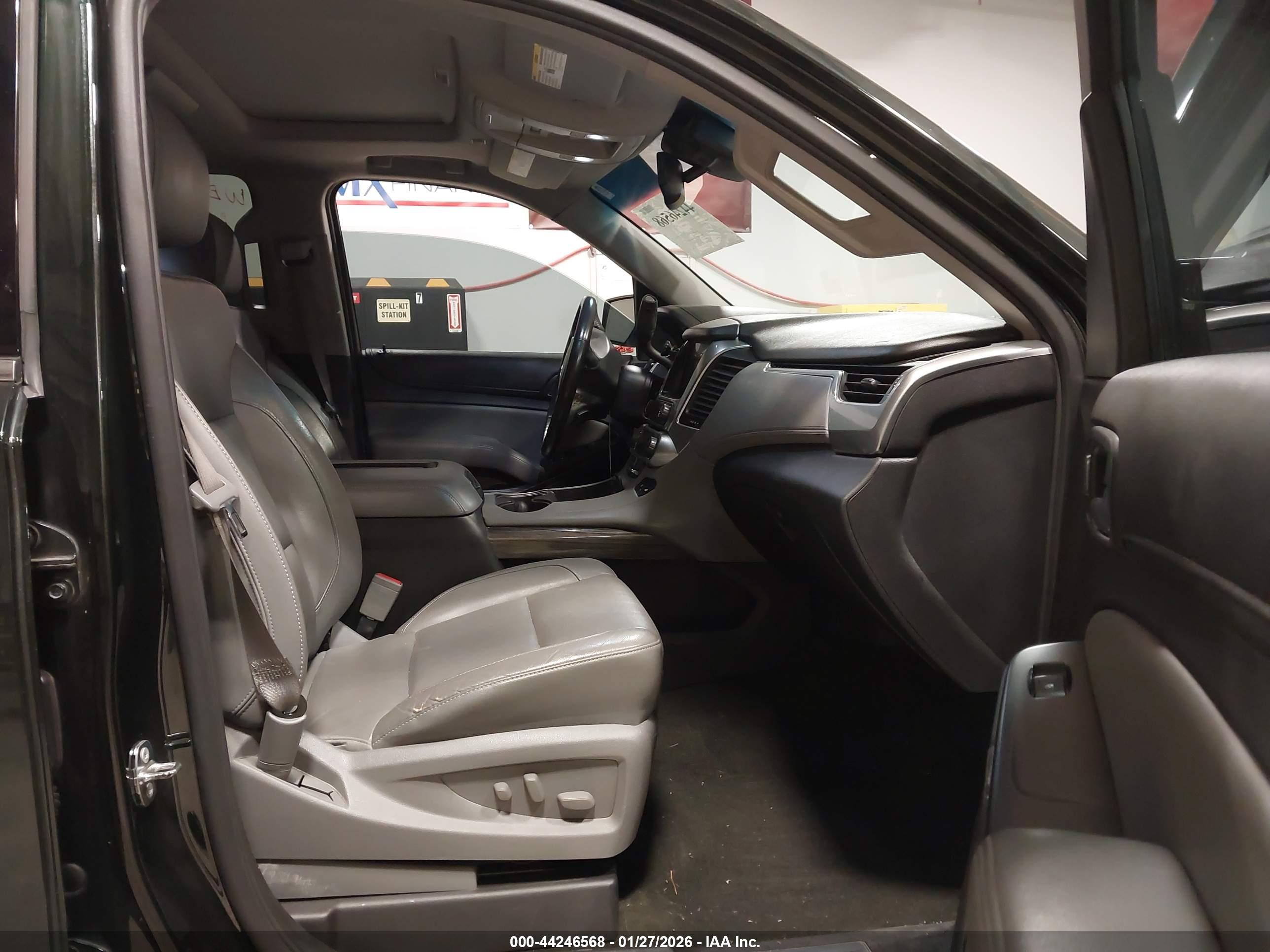 CHEVROLET TAHOE image 5