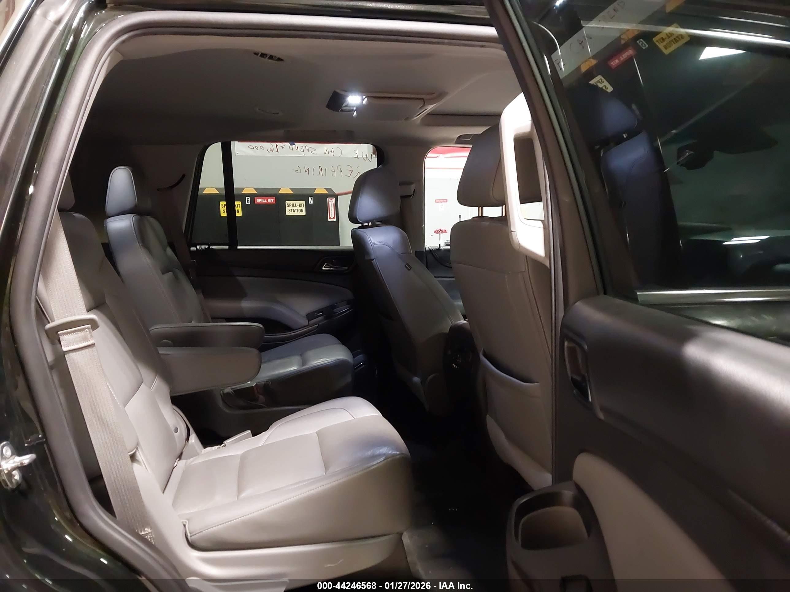 CHEVROLET TAHOE image 8