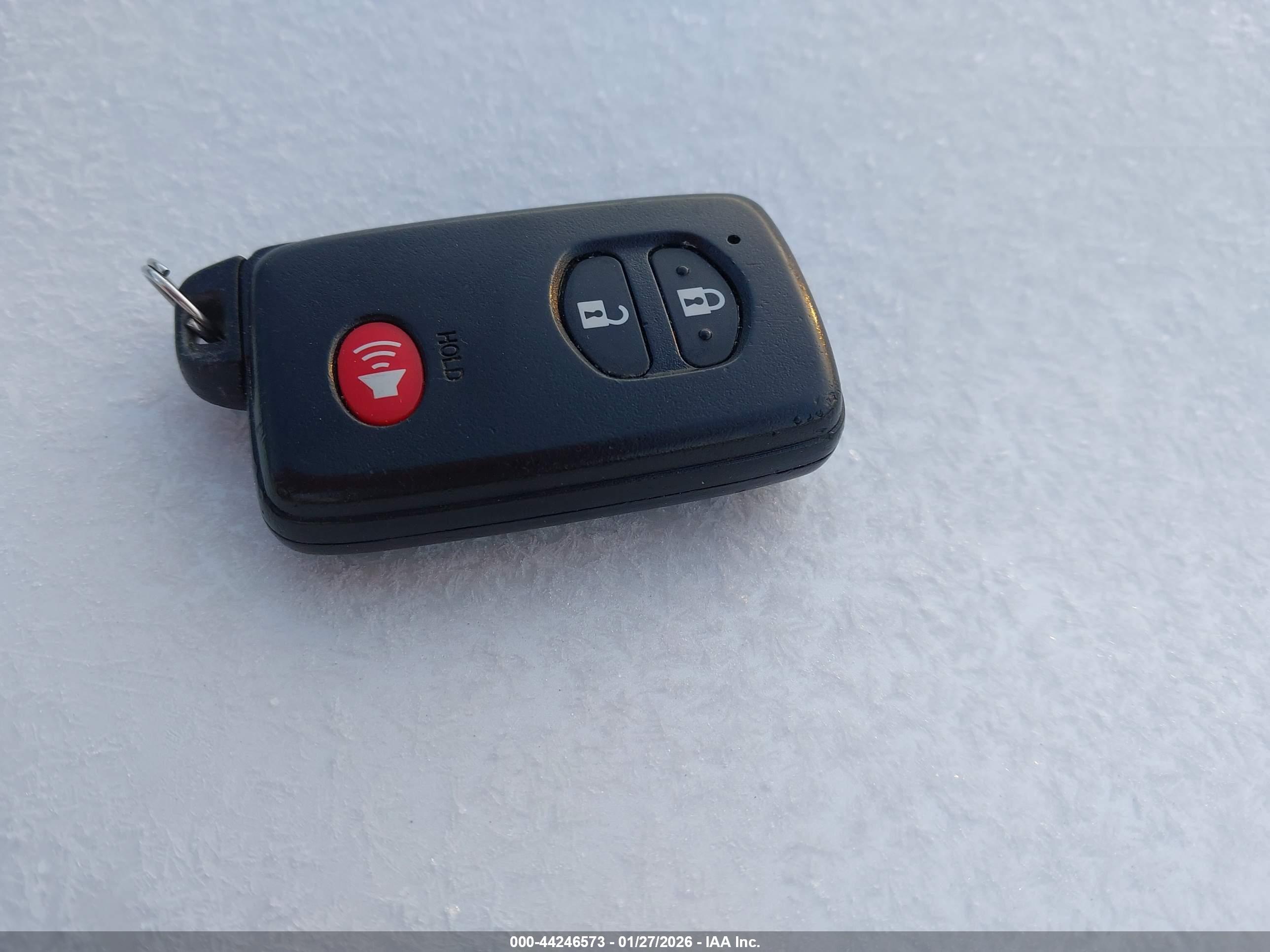 TOYOTA PRIUS image 11