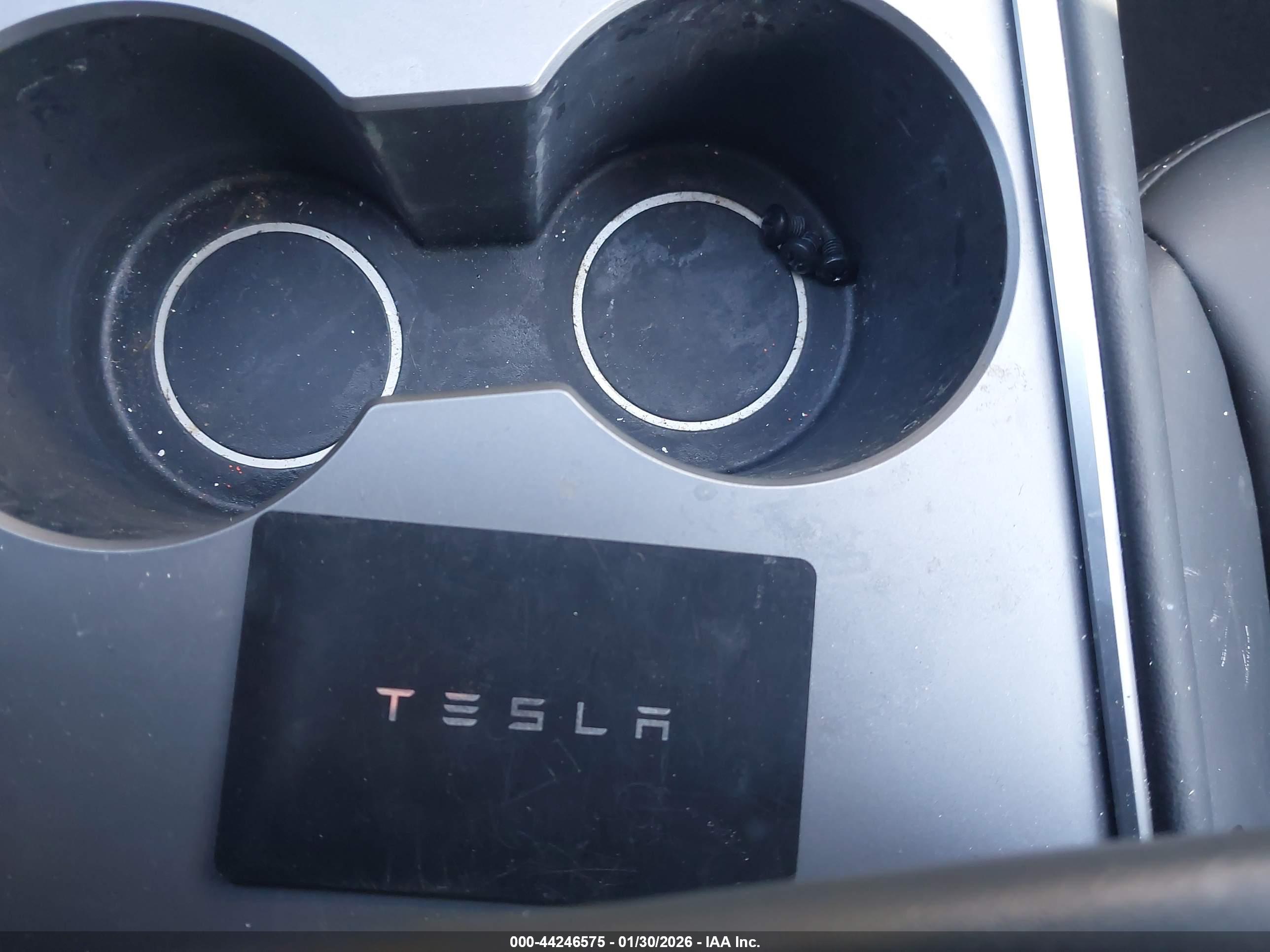 TESLA MODEL image 11